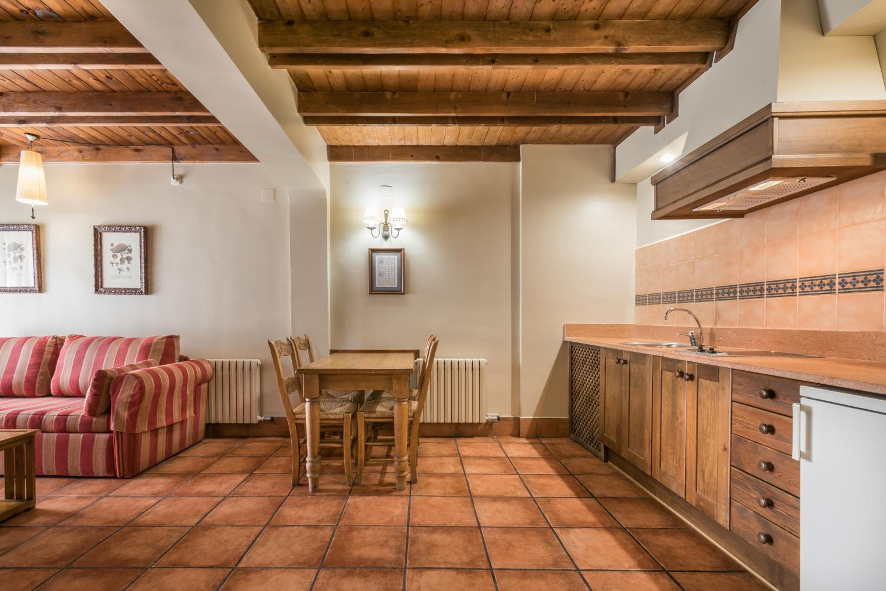 El Refugio de Aran Vielha Aparthotel, Vielha, photo 2