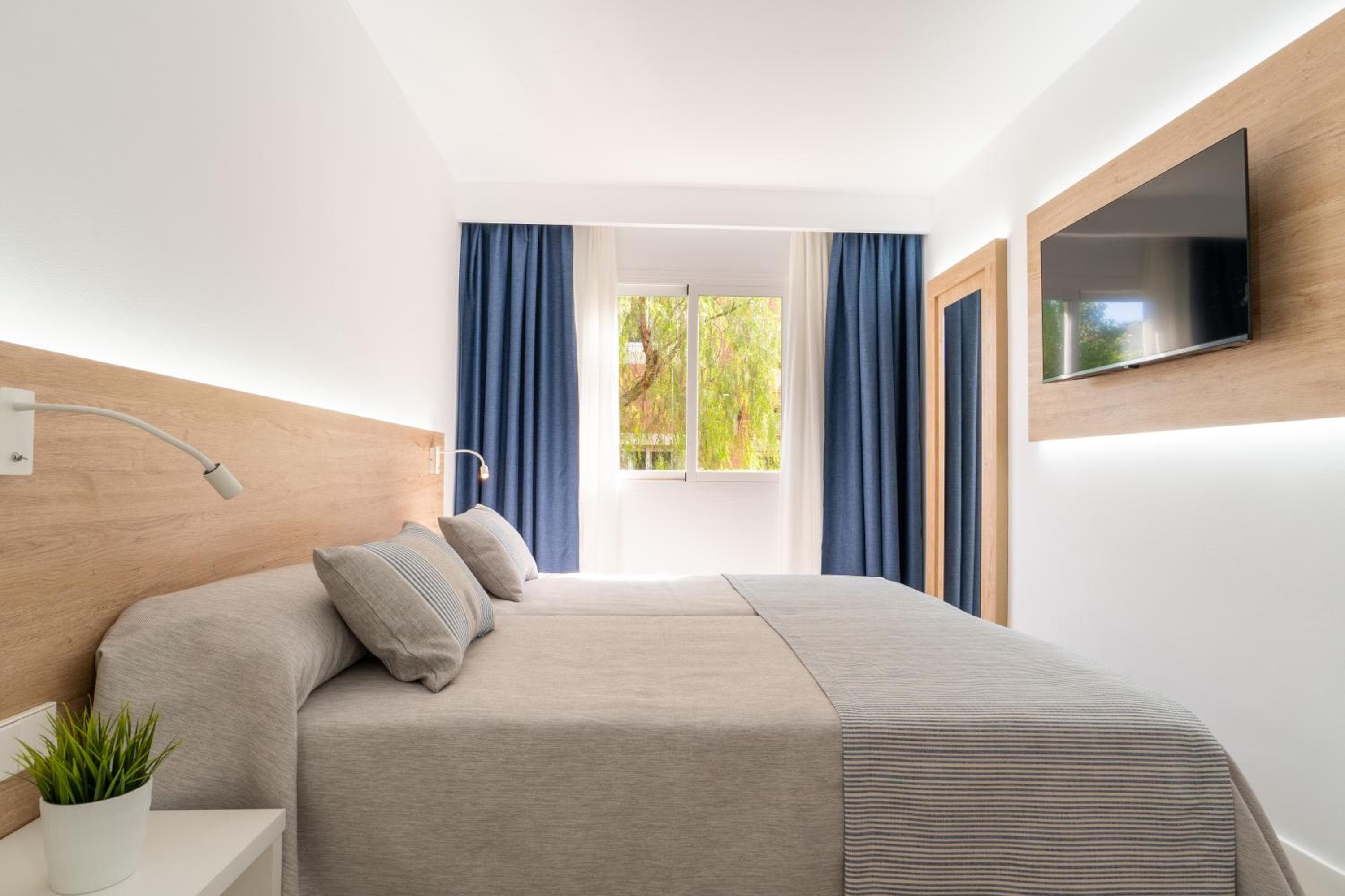 Aparthotel Ciudad Laurel, Cala Millor, photo 3
