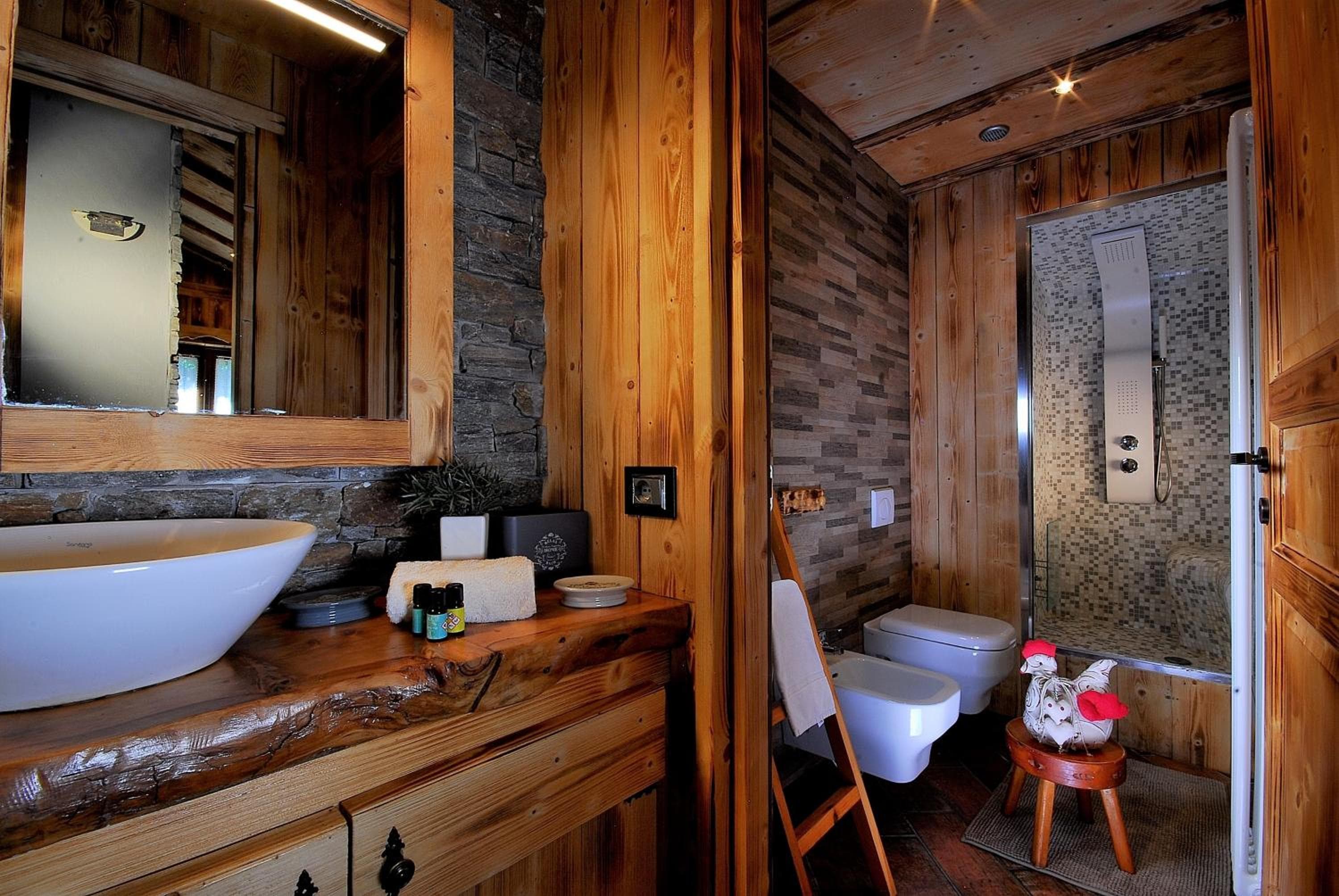 Aparthotel Foyer d'antan SUITE con caminetto hammam o vasca idromassaggio, Brusson, photo 2