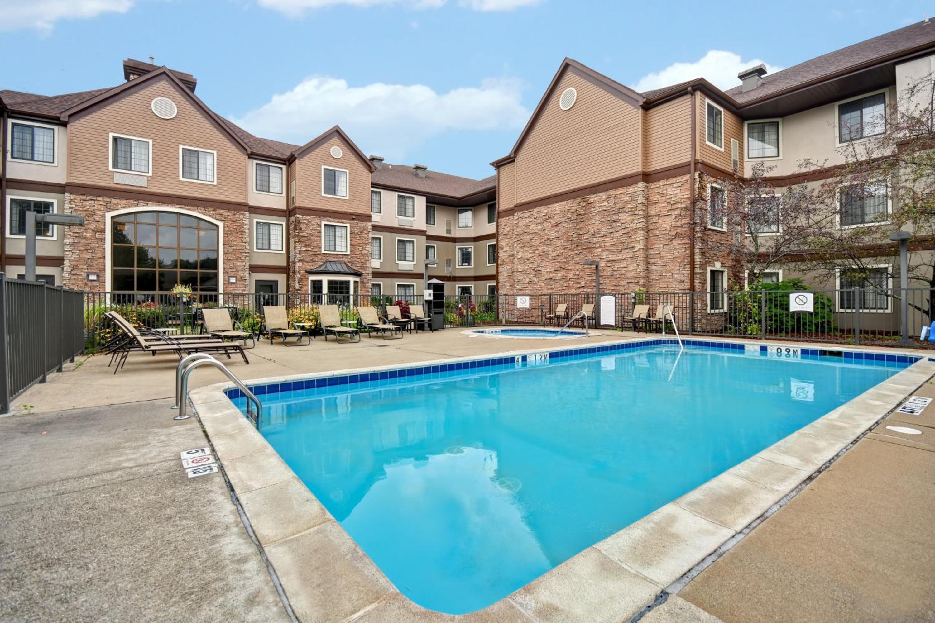 Staybridge Suites Grand Rapids-Kentwood by IHG, Grand Rapids, photo 3