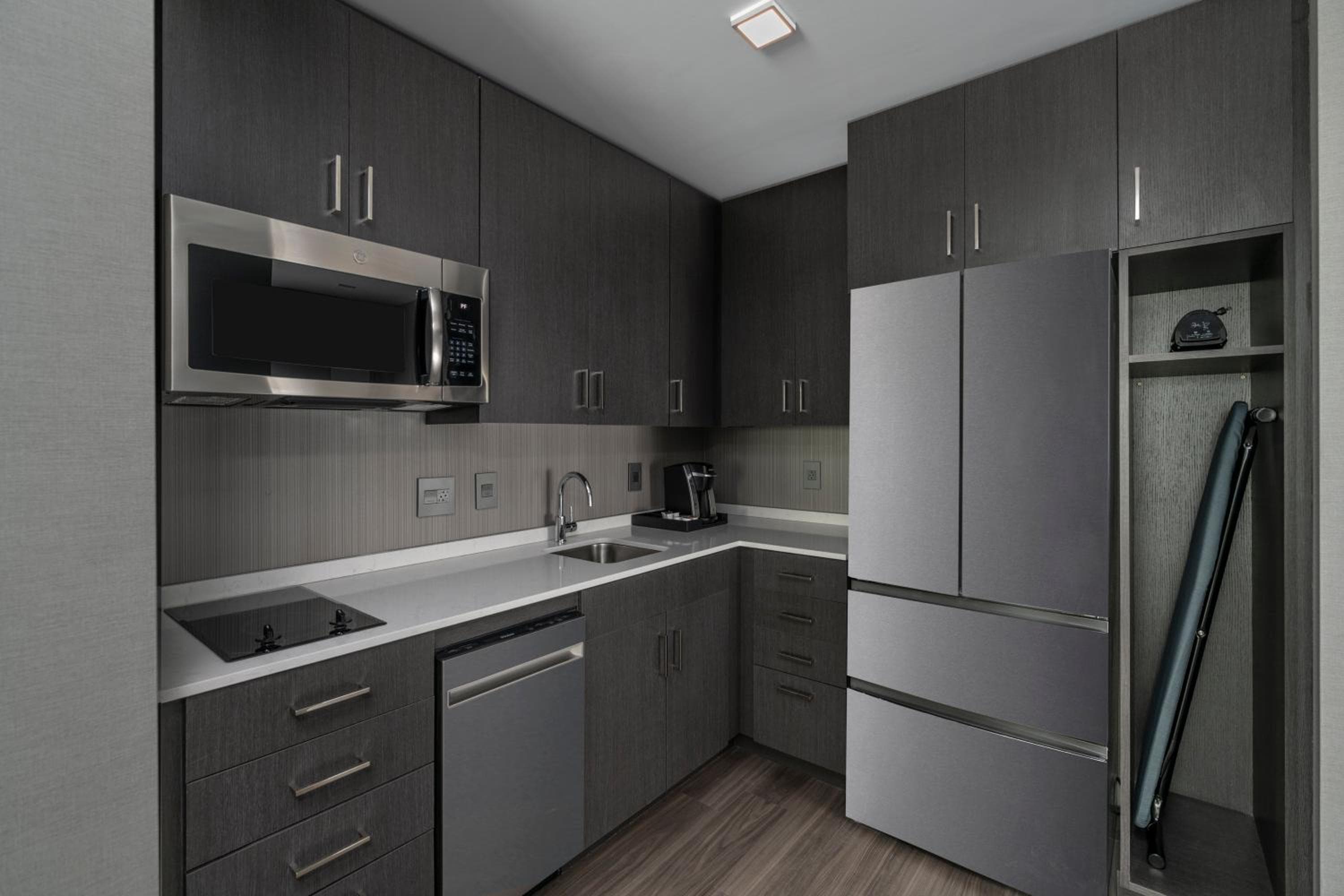 Staybridge Suites - Boston Logan Airport - Revere by IHG, Revere, photo 2