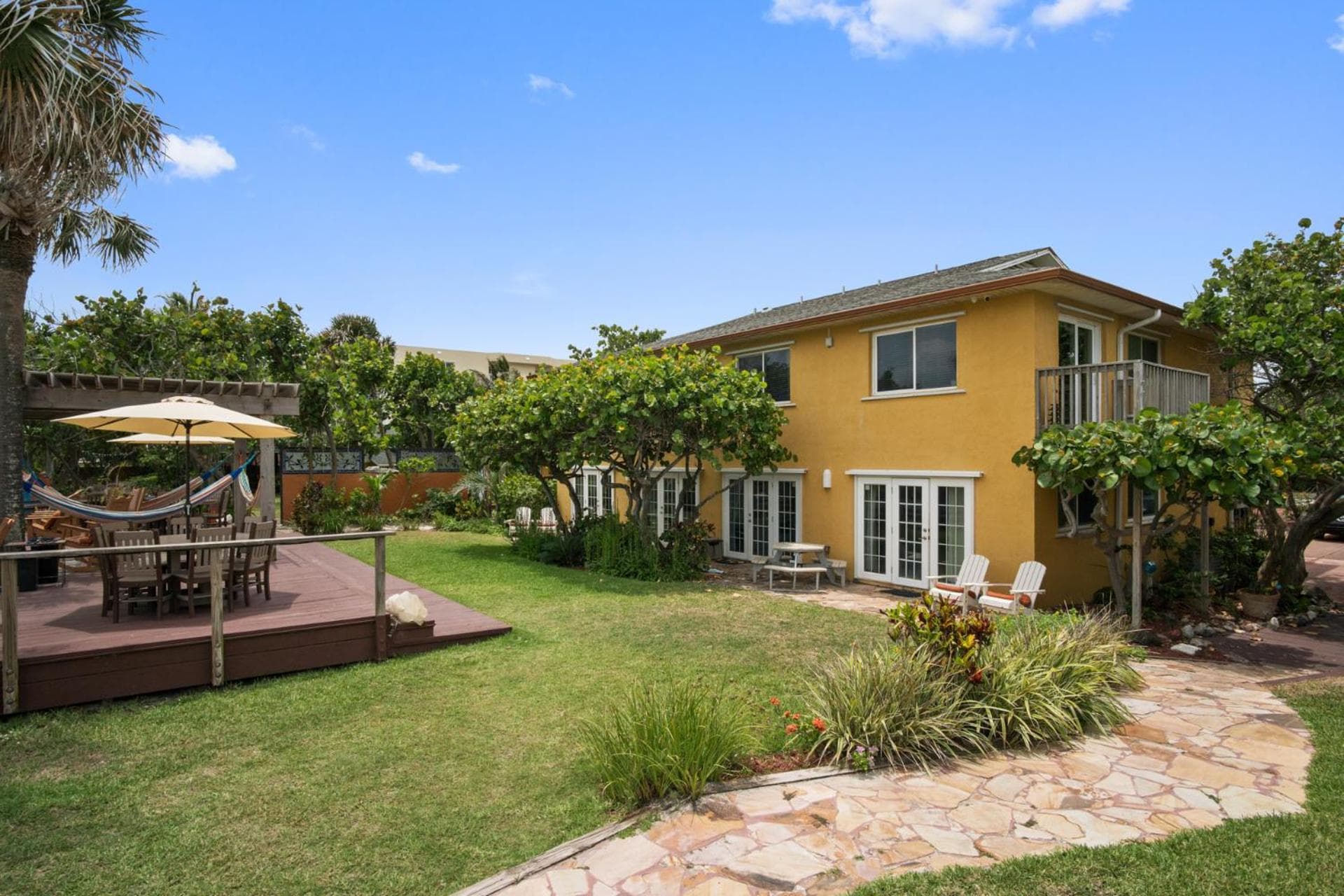 Beach Place Guesthouses, Cocoa Beach