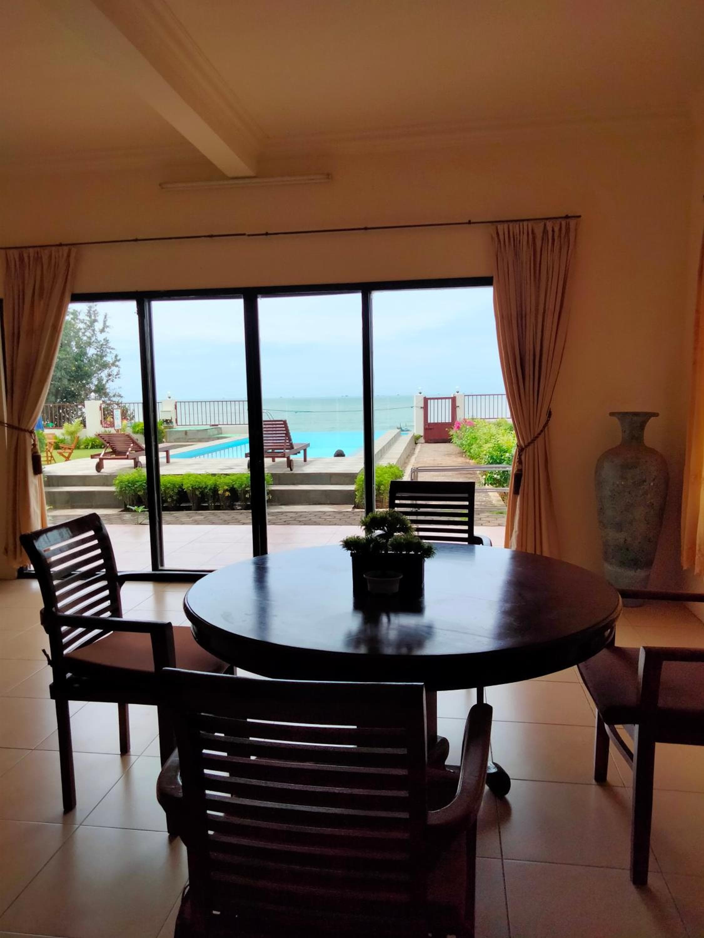 Seaview Beach Resort, Jepara, photo 2