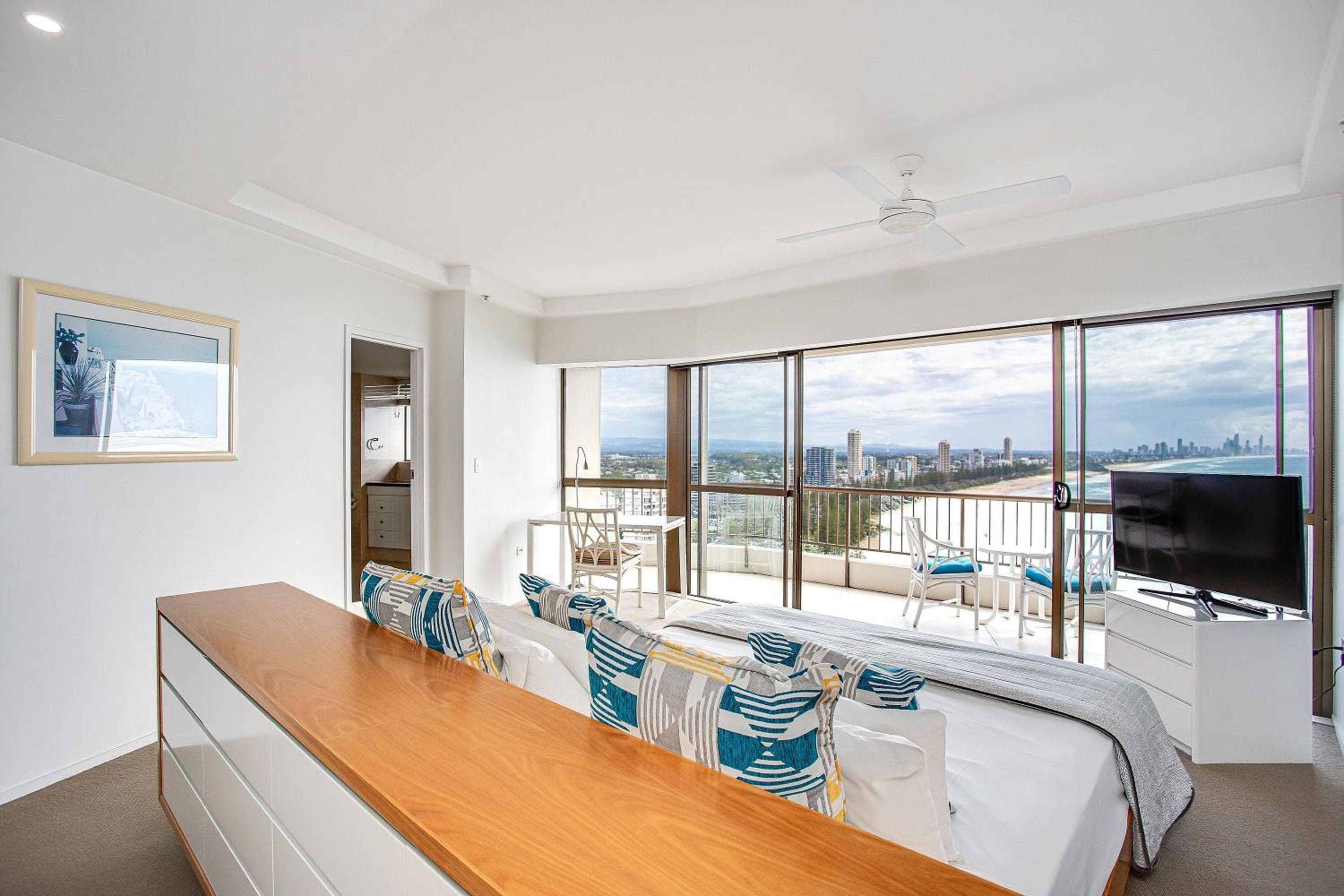 Gemini Court Holiday Apartments, Gold Coast, photo 4