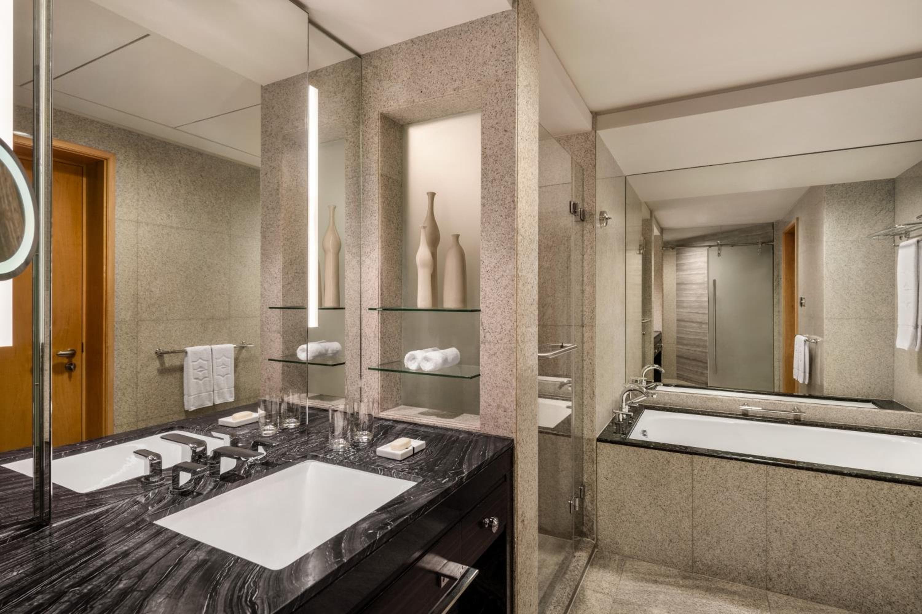 Shangri-La Apartments, Dubai, photo 5