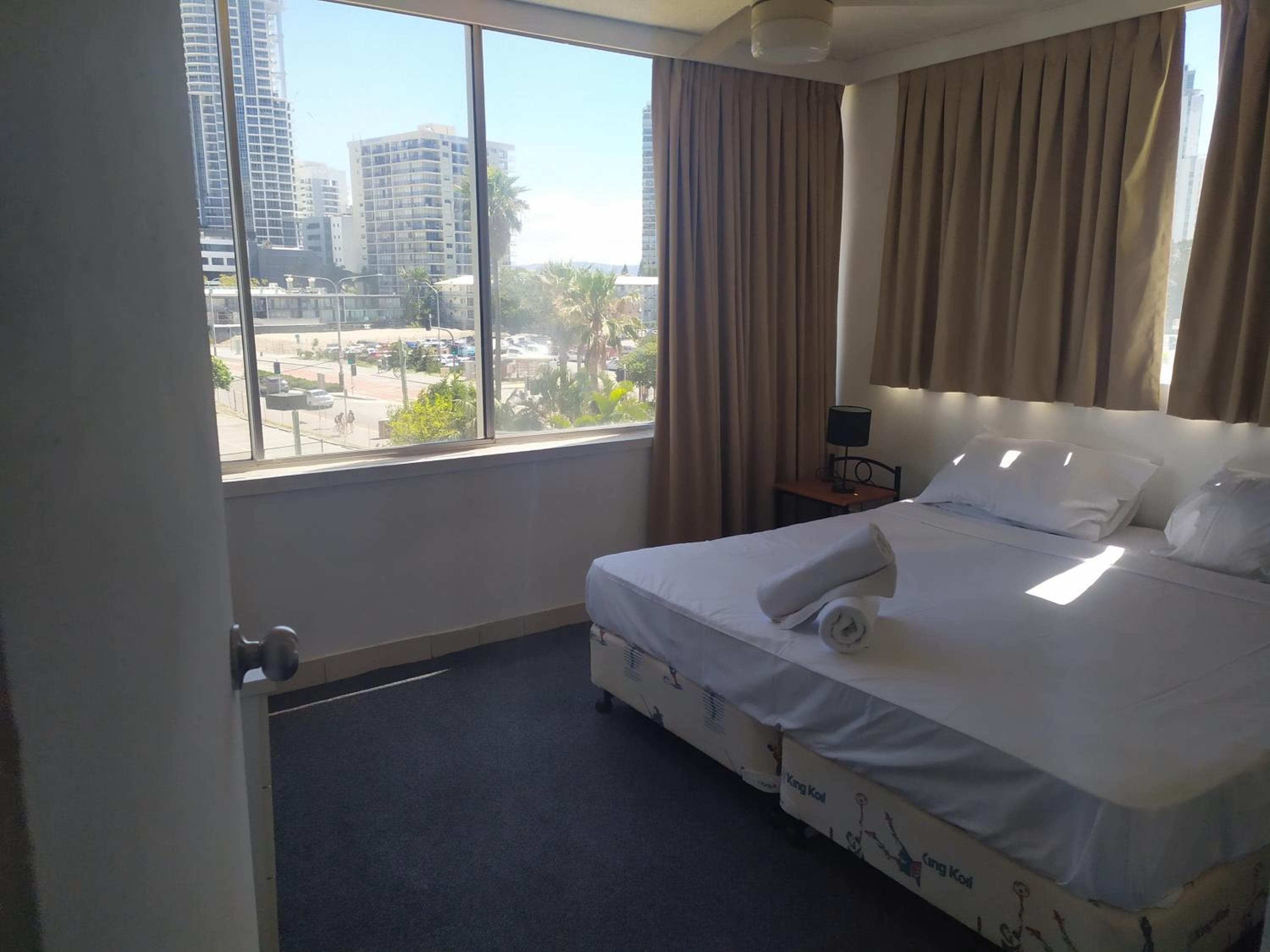 Quarterdeck Apartments, Gold Coast, photo 3
