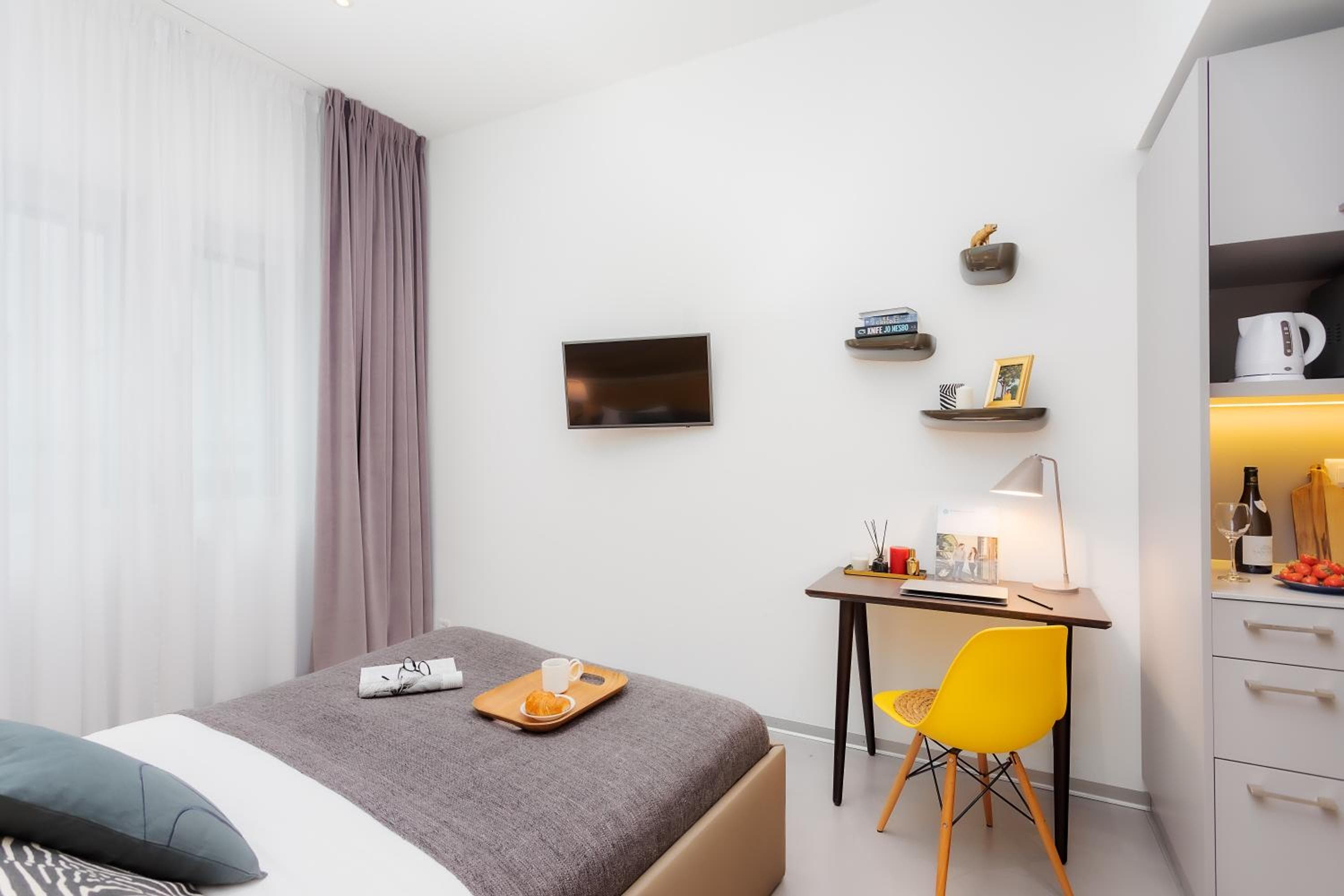 VISIONAPARTMENTS Vevey - self check-in, Vevey, photo 2