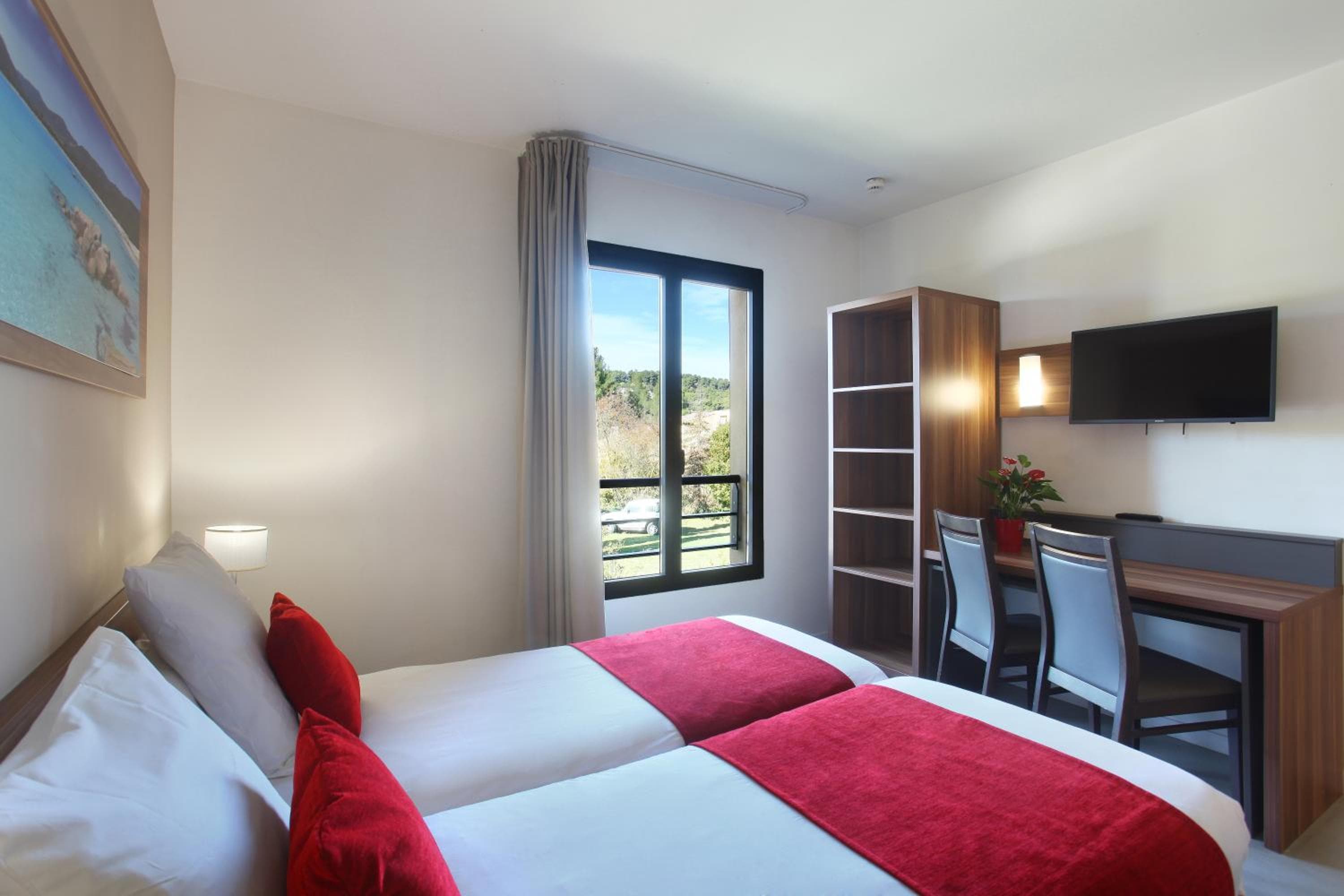 Suite Home Aix en Provence Sud TGV, Bouc-Bel-Air, photo 2