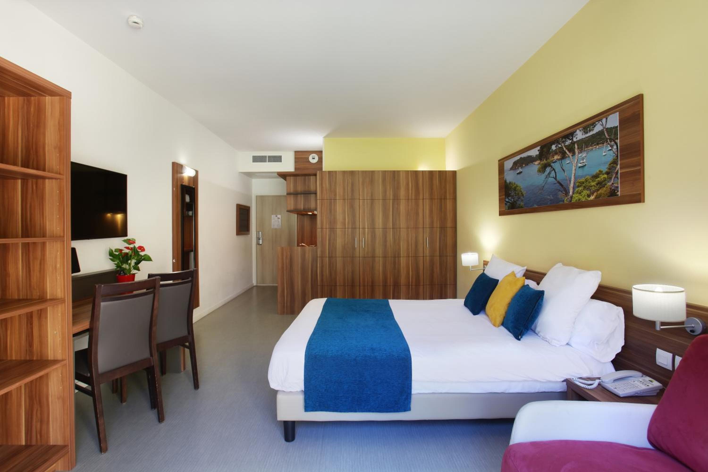 Suite Home Aix en Provence Sud TGV, Bouc-Bel-Air, photo 4