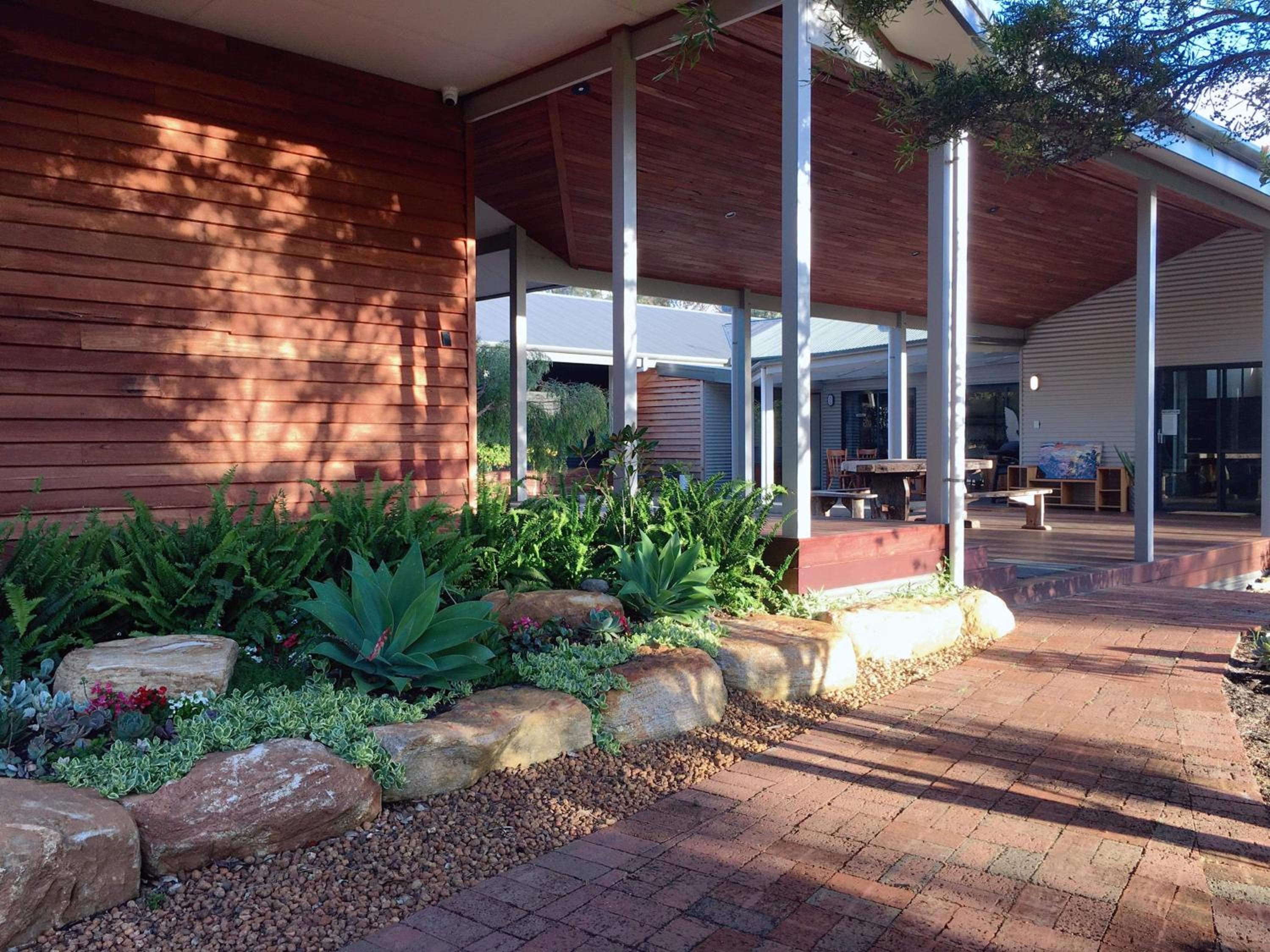 Grape Juice Retreat Rustic romantic gateway 5mins to beaches & town, Margaret River Town