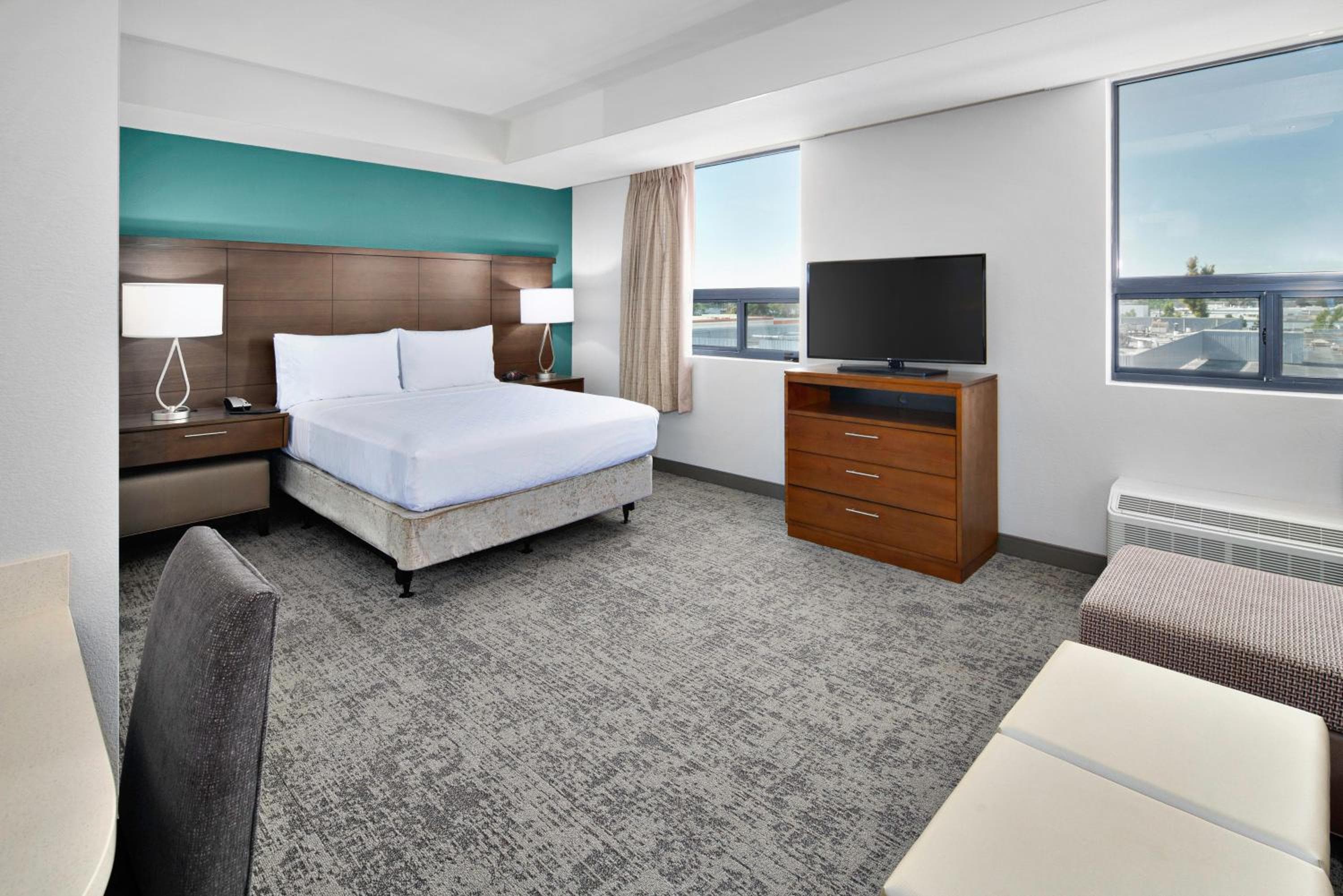 Staybridge Suites Irvine - John Wayne Airport by IHG, photo 3