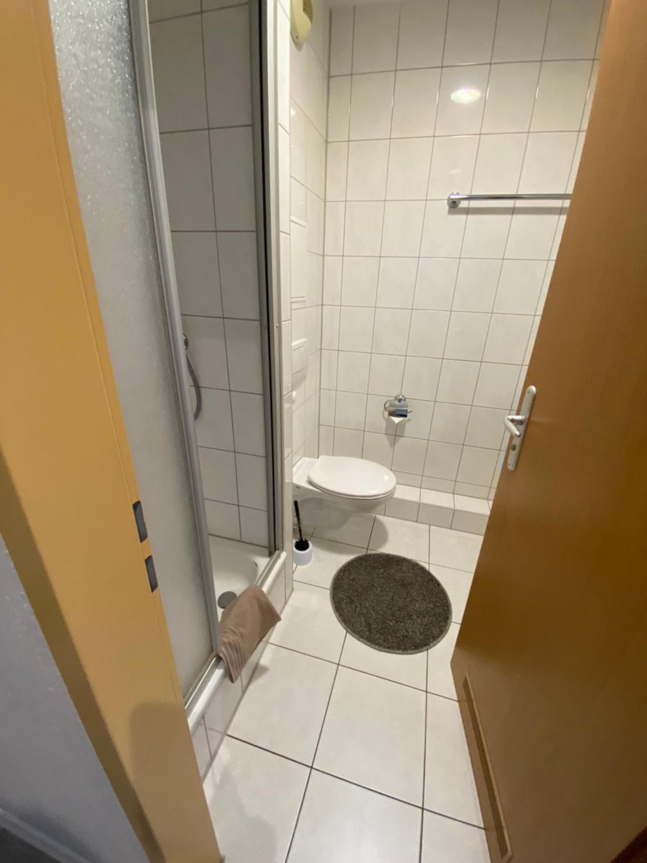 Bathroom at Business Appartement Mainz