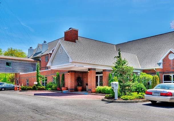 Hawthorn Suites by Wyndham Erie, Erie