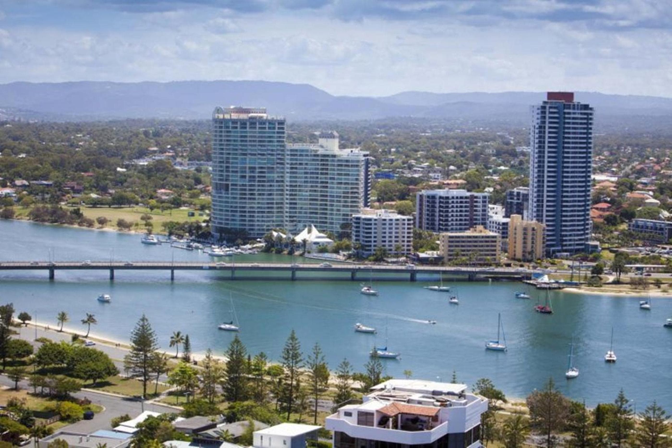 De Ville Apartments, Gold Coast