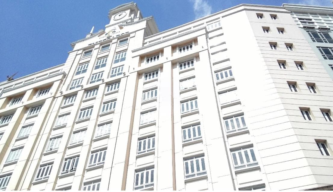 Favila Condotel Unit-150 Newport Boulevard near Airport Terminal 3 and all other Airport, Manila