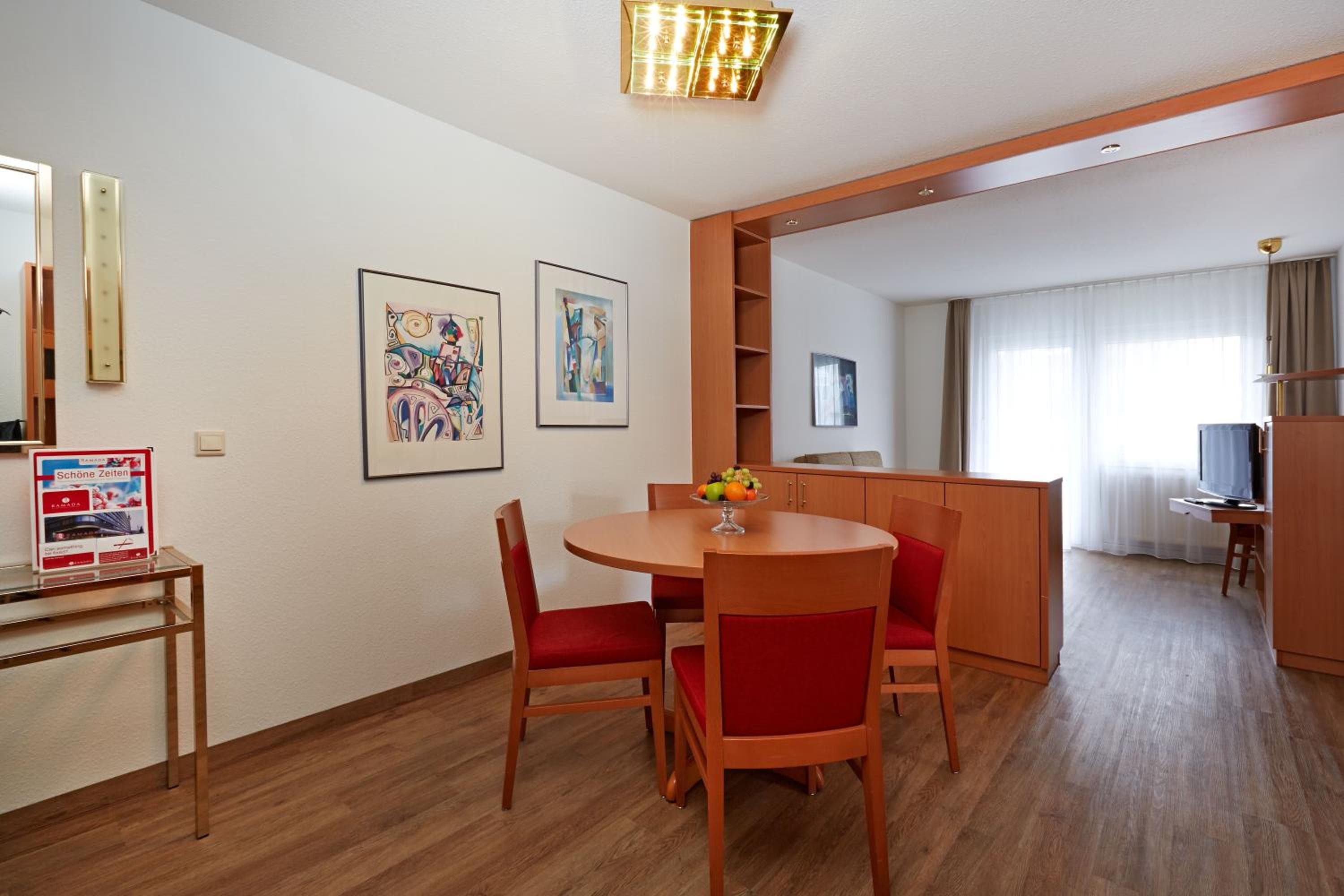 Sunday Hotel Wiesbaden Niedernhausen Apartments, Niedernhausen