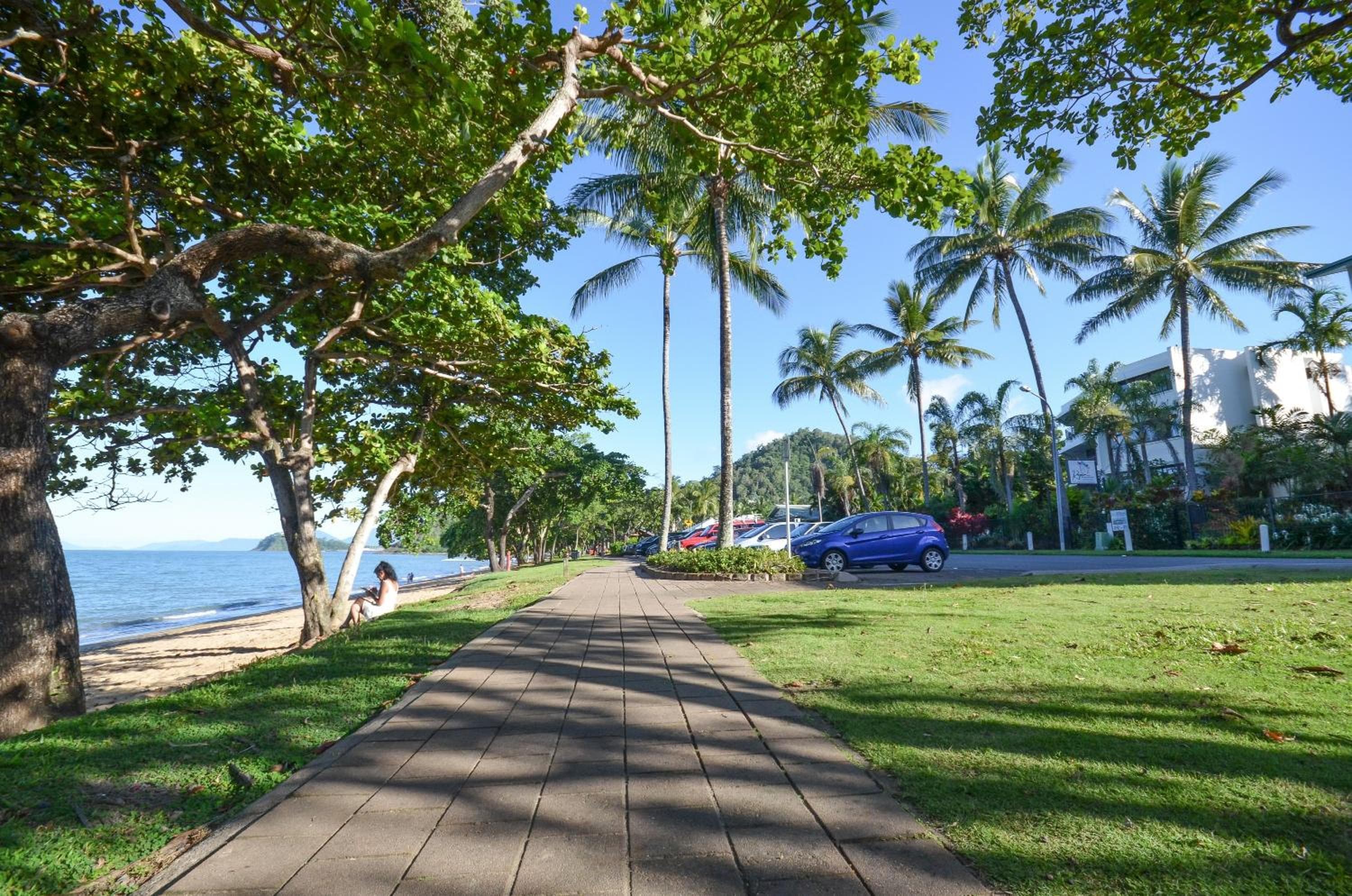 Roydon Beachfront Apartments, Trinity Beach, photo 6