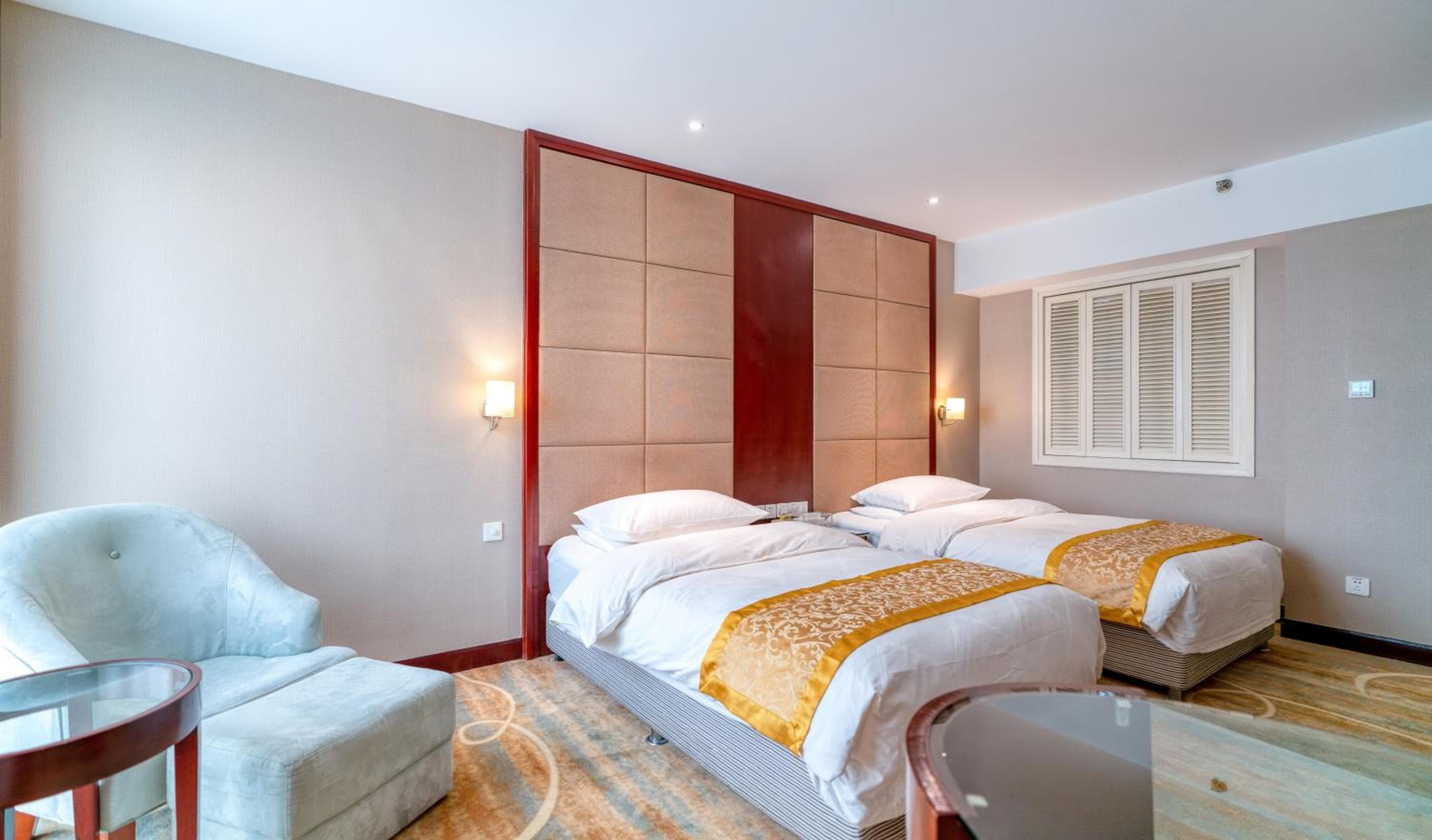 Yantai Meiya International ApartHotel (Previous Ramada Plaza), Yantai, photo 5