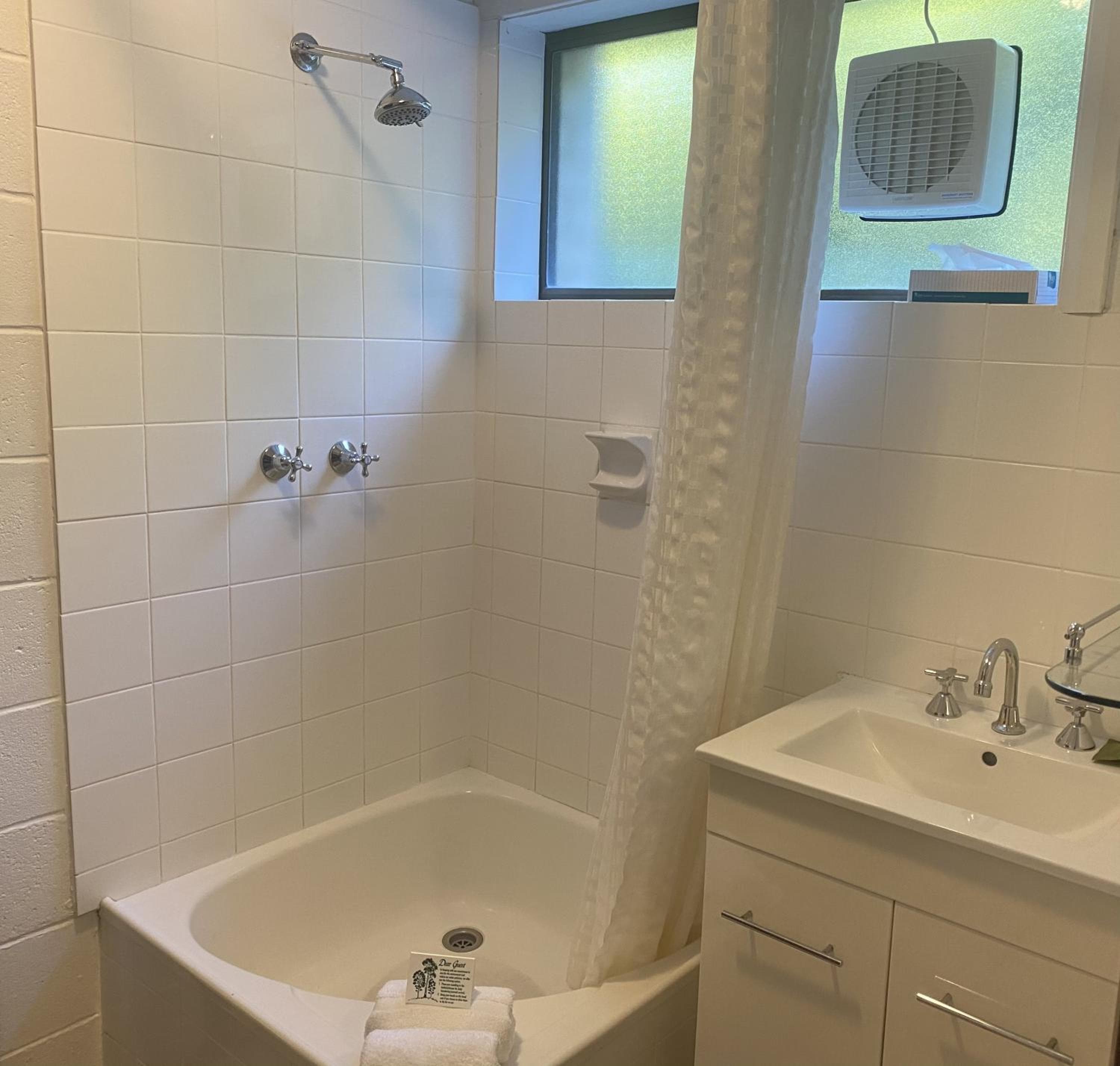 Grosvenor Court Apartments, Hobart, photo 2