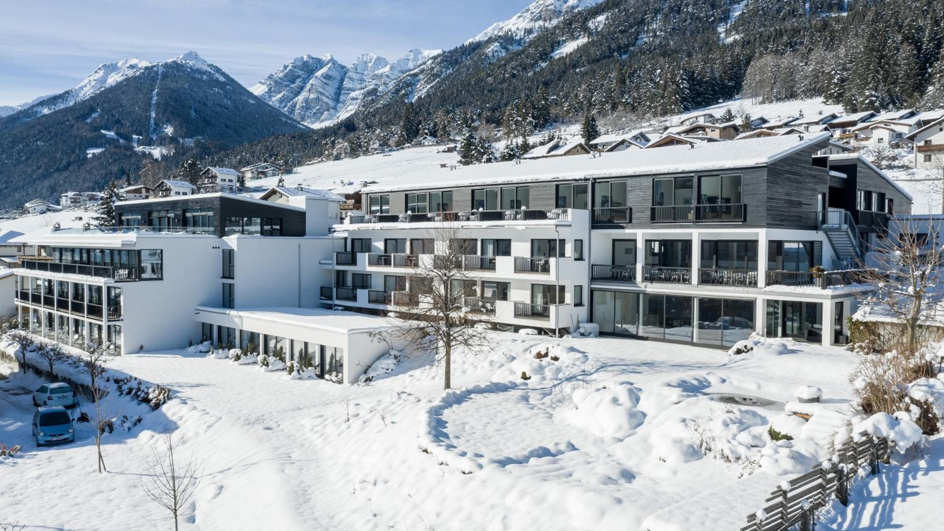 Hotel & Appartements Oberhofer, Telfes im Stubai, photo 2