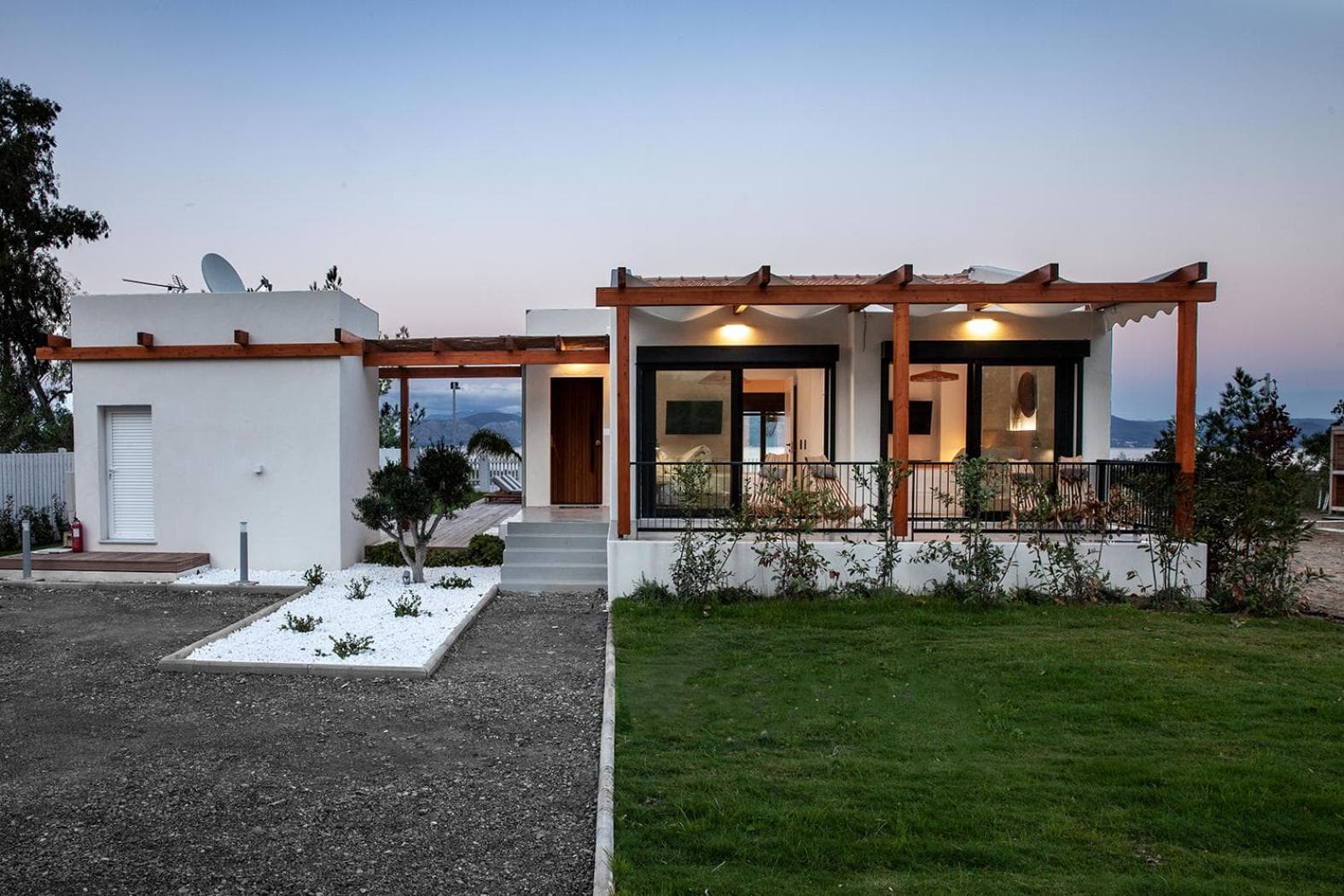 Sun 'n Chill, Boutique Apartments & Beach Villa, Lefkímmi, photo 2