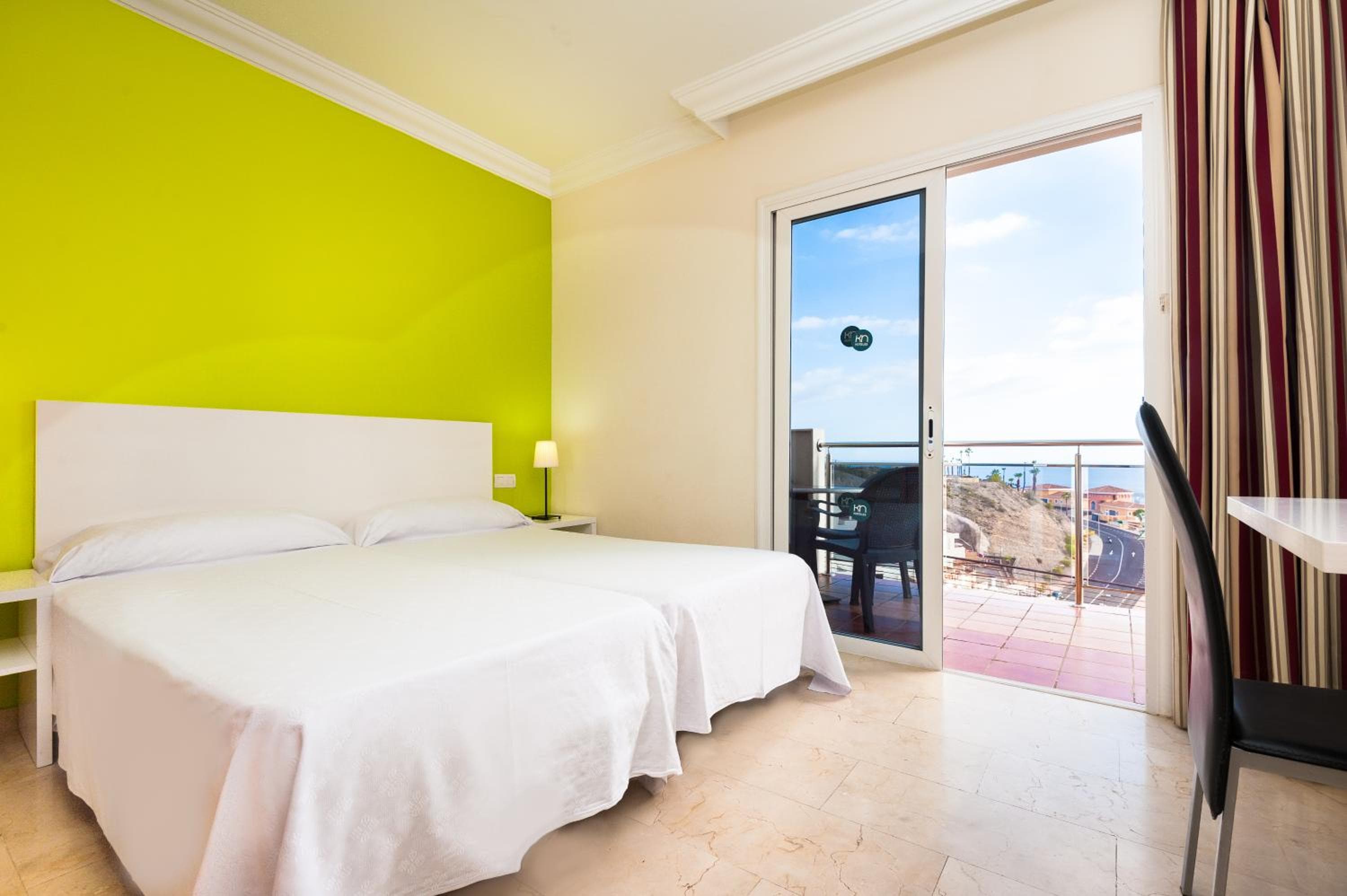 Kn Aparthotel Panorámica, Adeje, photo 6