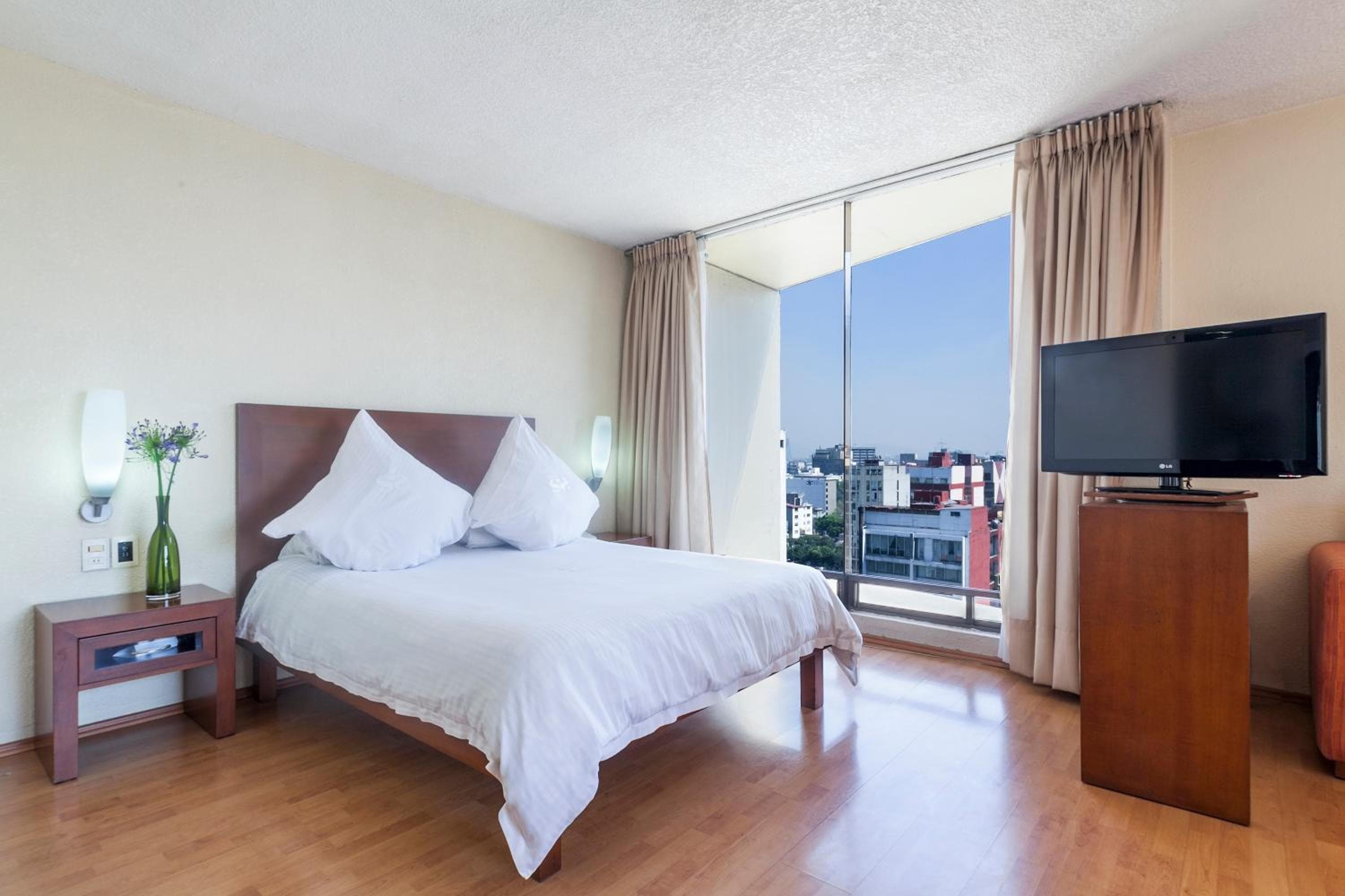 Exe Suites San Marino, Mexico City, photo 2