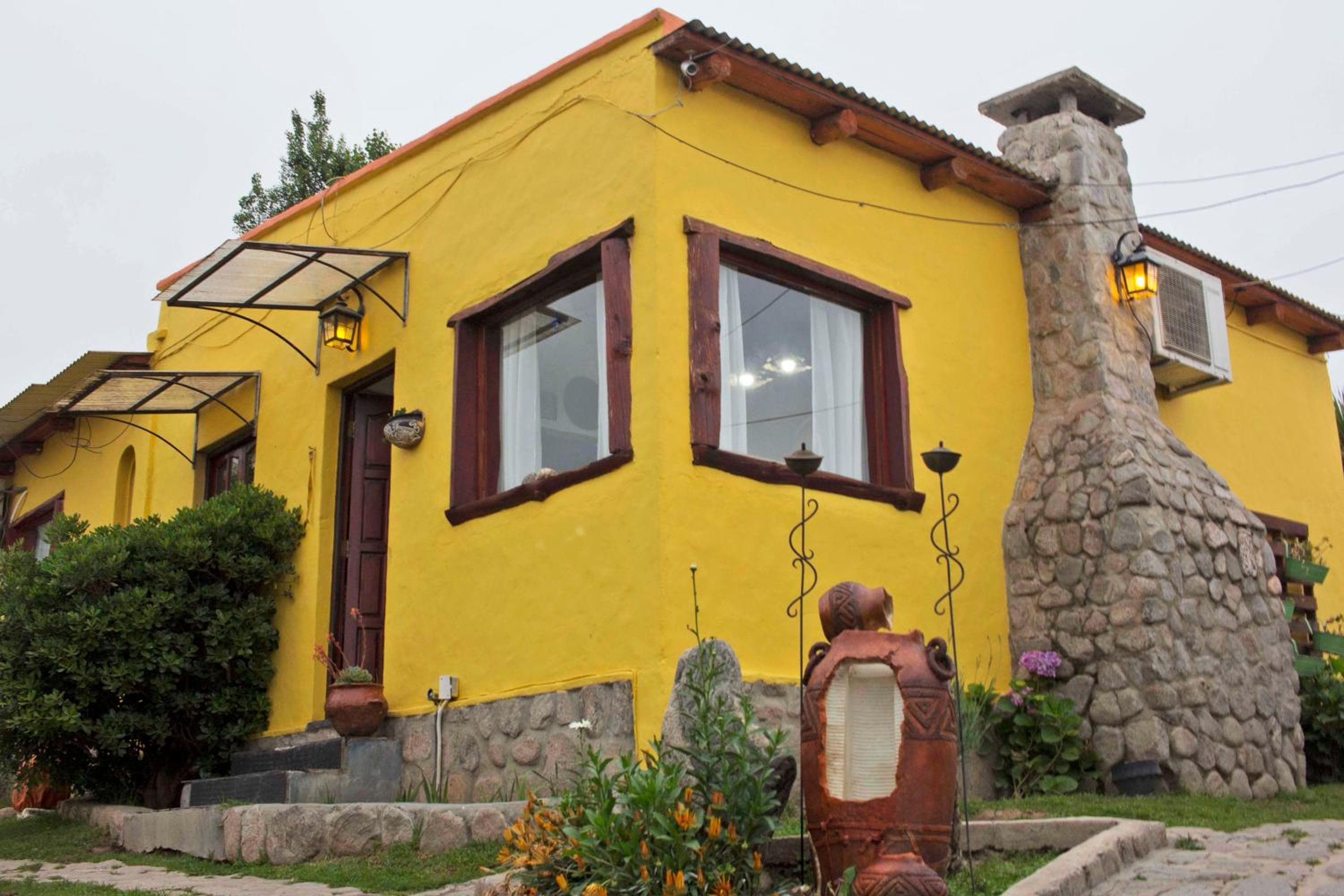 Calefaccionadas cabañas con vista a las montañas - Cabañas del sol, Tafí del Valle