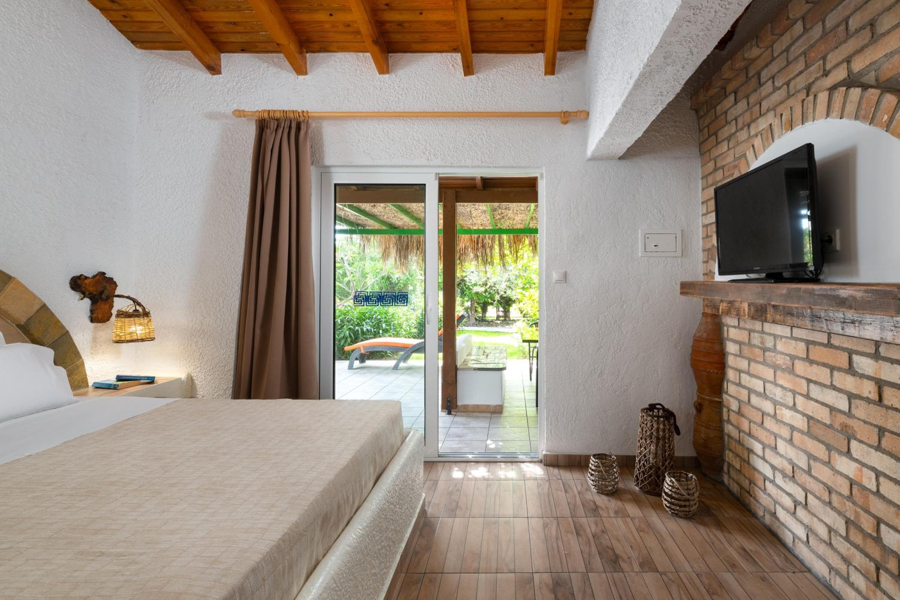 Elefteria Apts & Suites, Kolimbia, photo 5