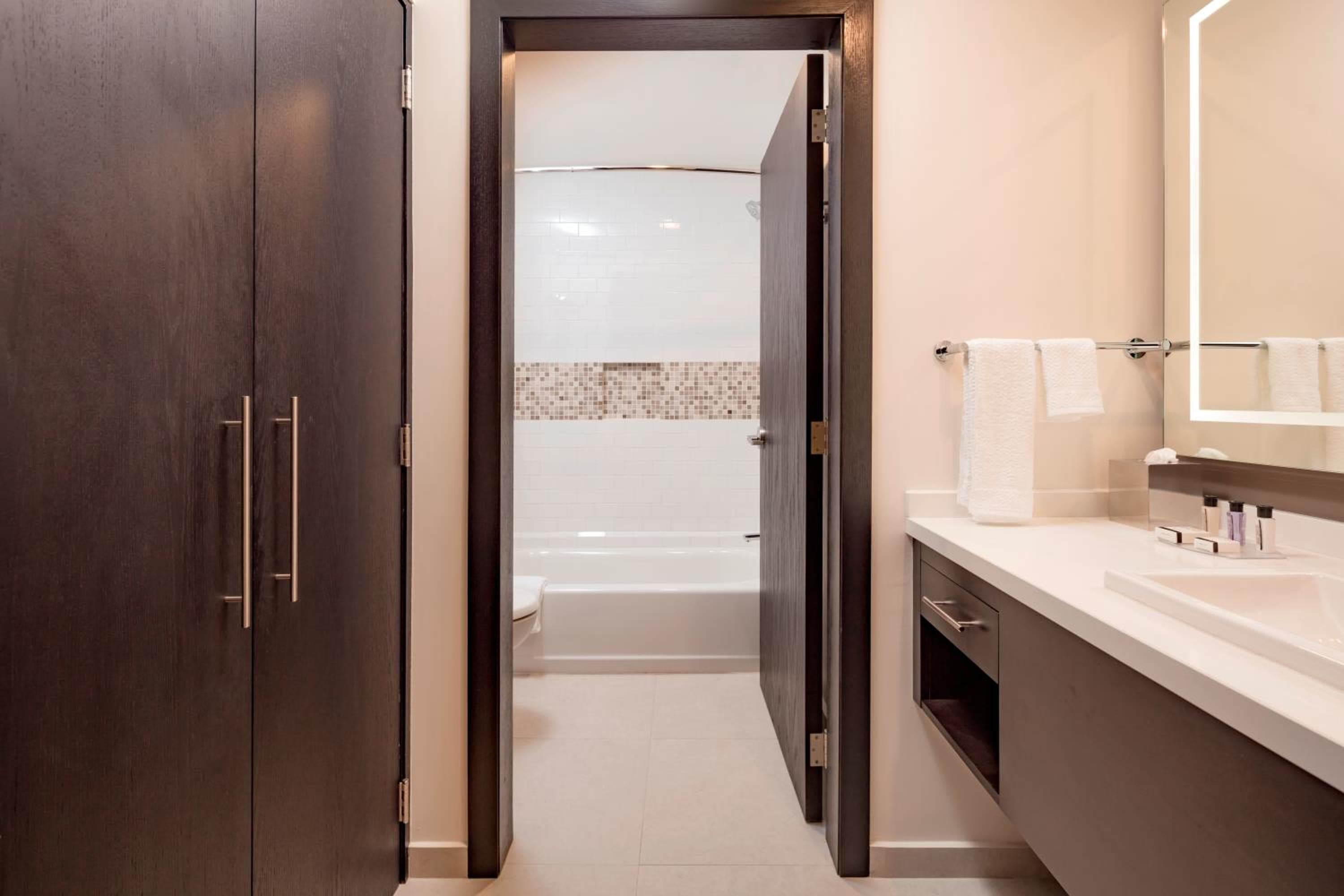 Staybridge Suites - Saltillo by IHG, Saltillo, photo 2