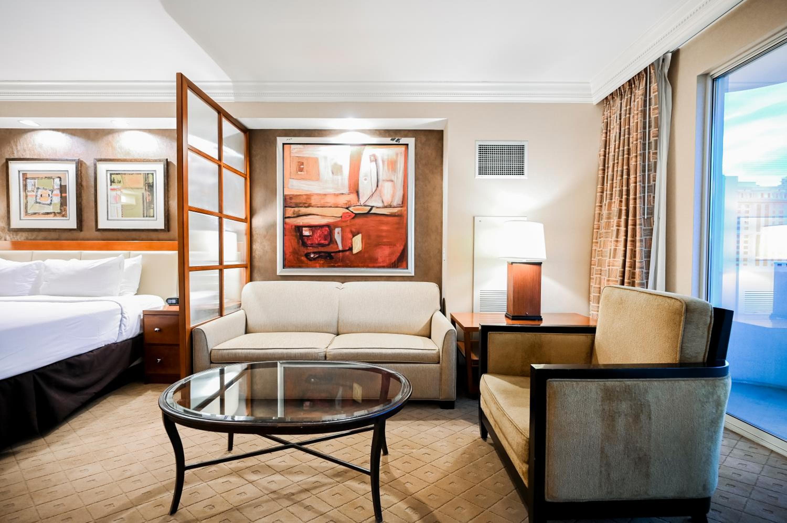 Penthouse Suite with Strip View at The Signature At MGM Grand, Las Vegas, photo 4