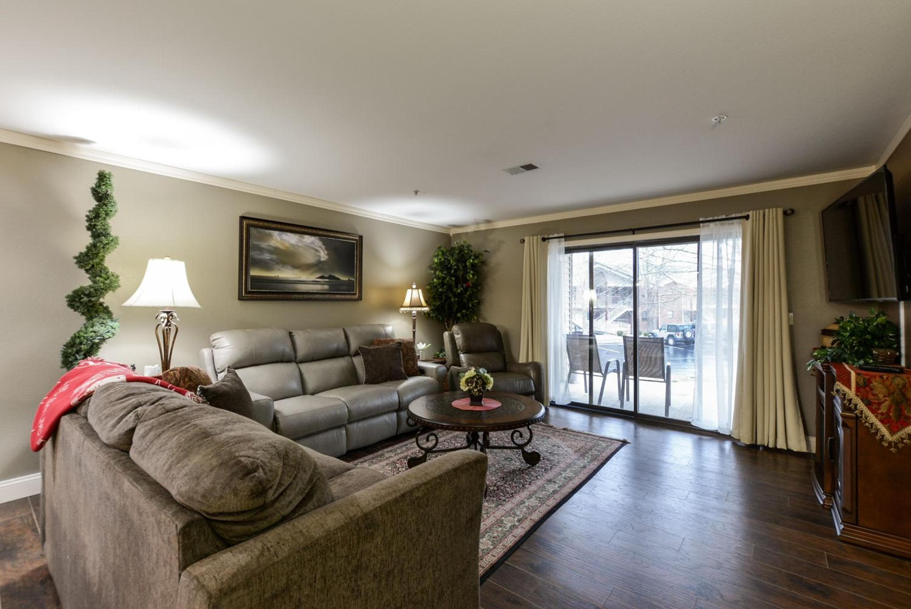 Luxury Condos at Thousand Hills - Heart of Branson - Beautifully remodeled - Spacious and Affordable, Branson, photo 3