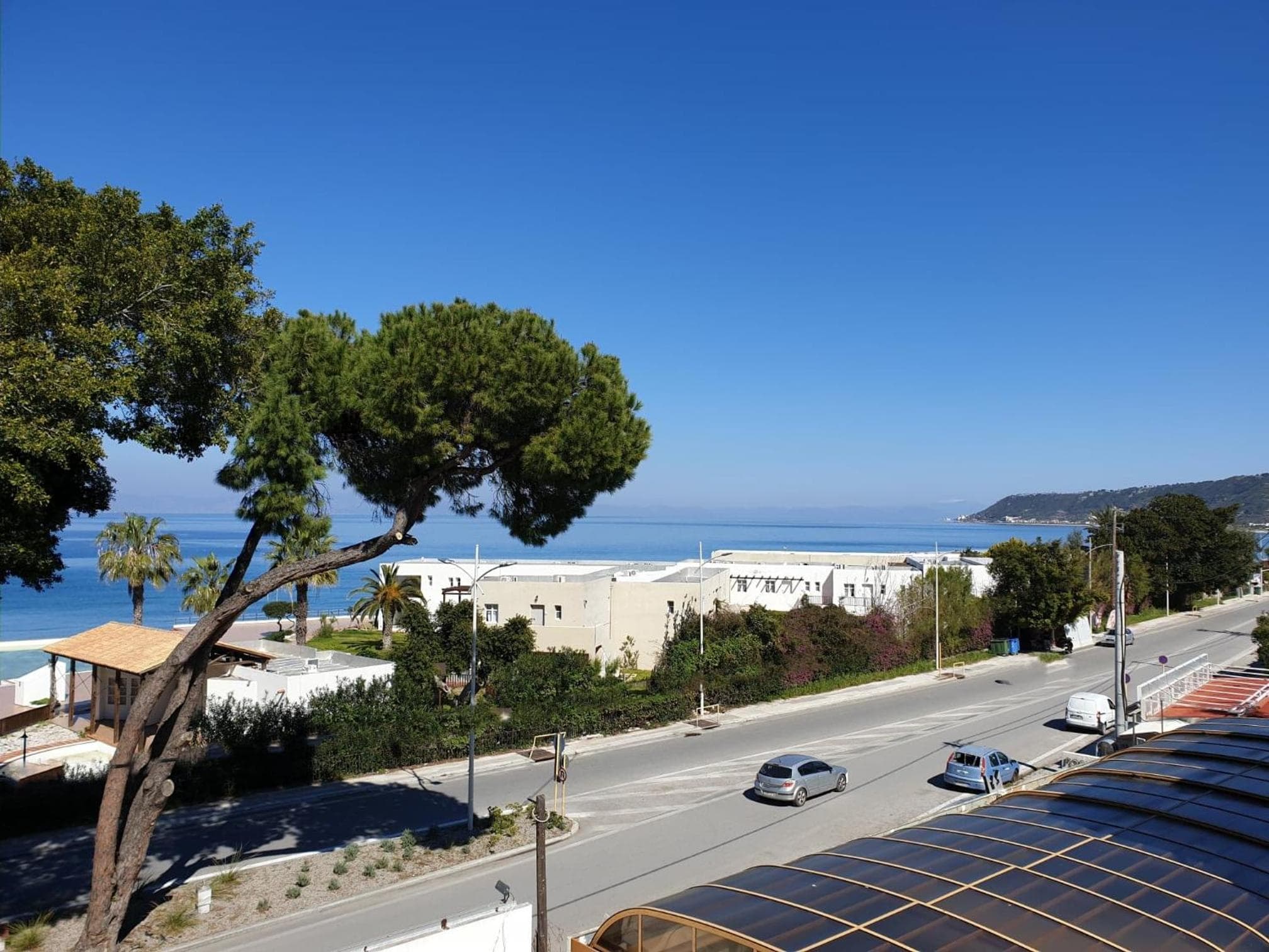 BLUE EYES APARTMENTS, Ixia