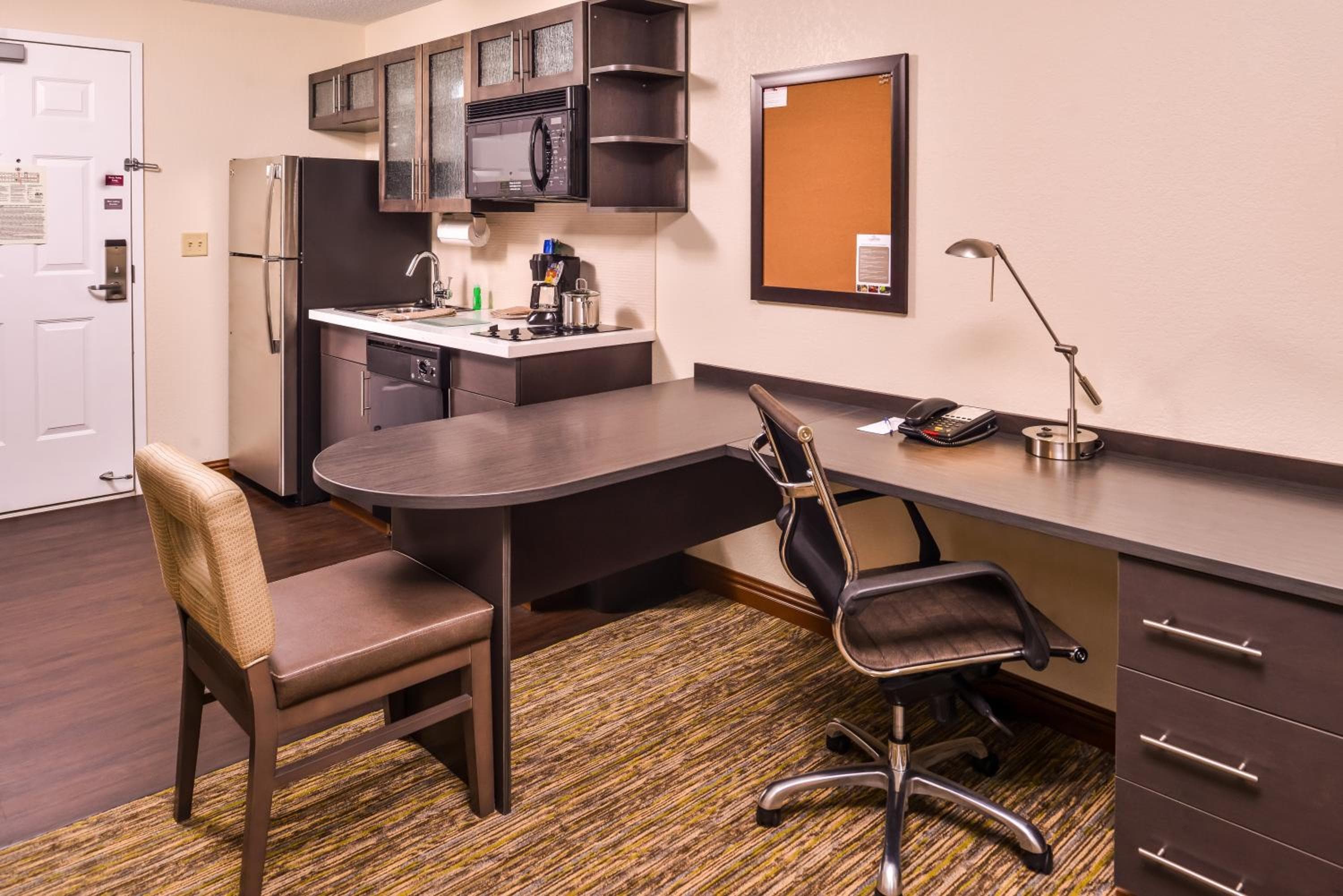 Candlewood Suites - Topeka West by IHG, Topeka, photo 2
