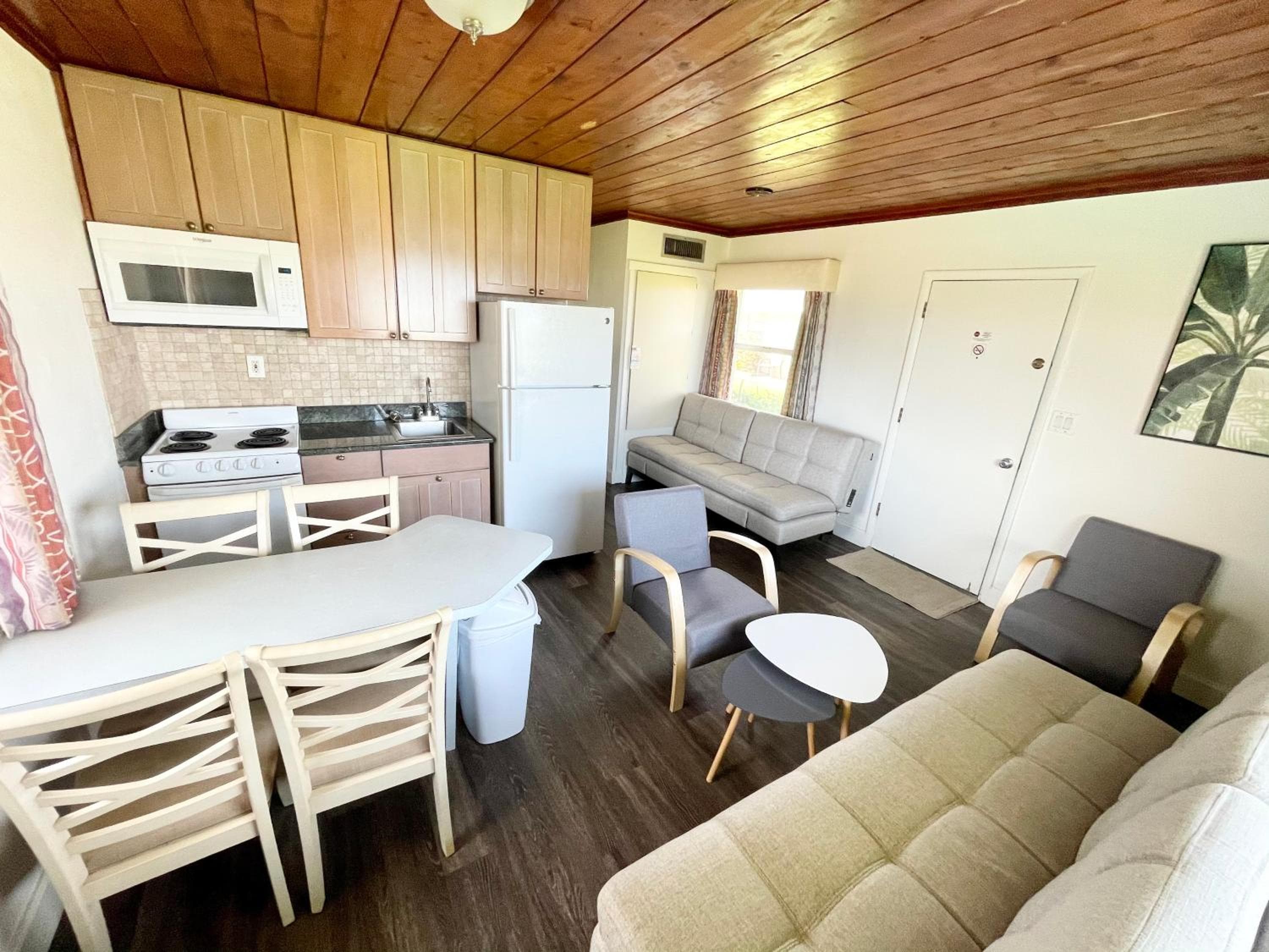 Surf Studio Beach Resort, Cocoa Beach, photo 2