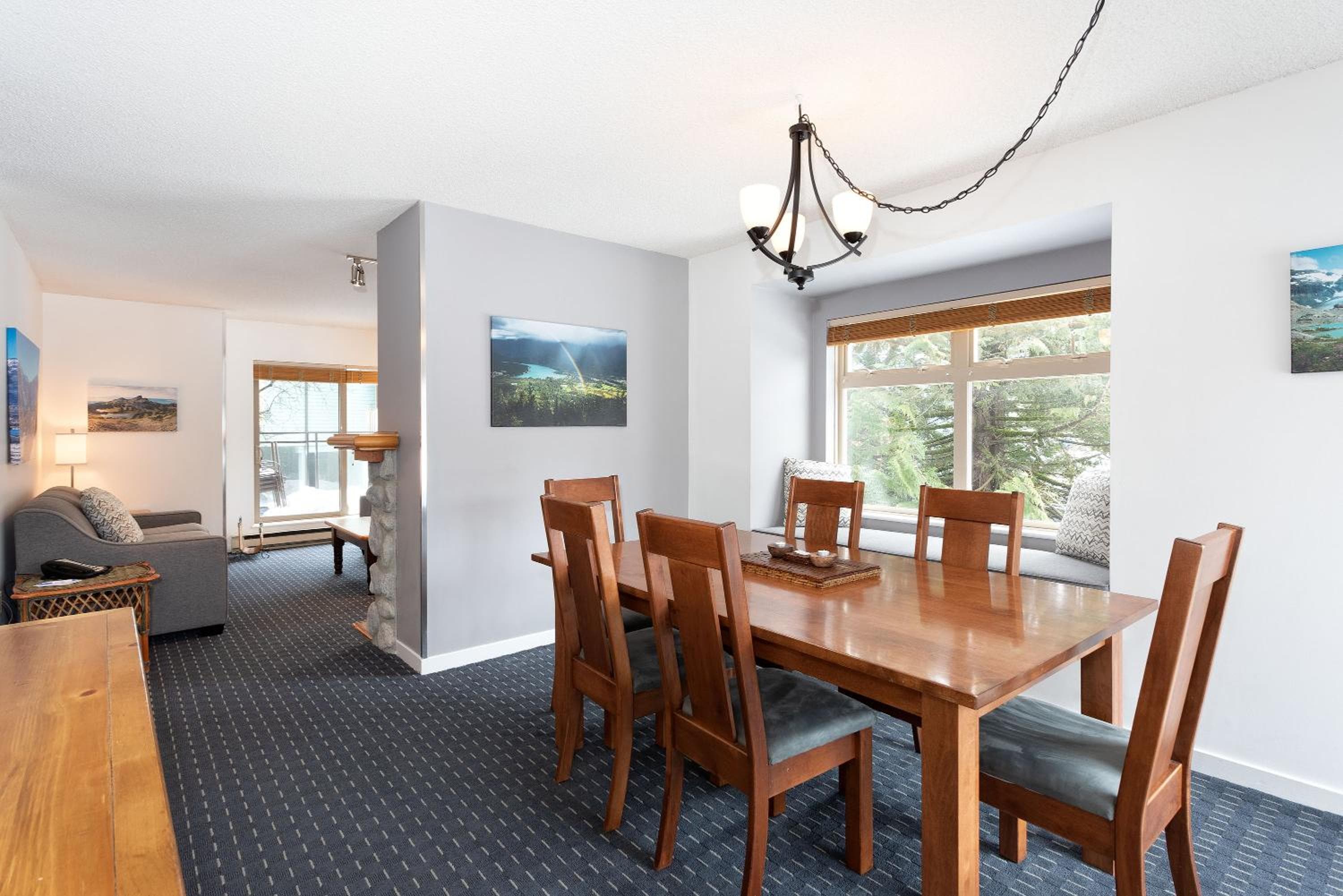 Lake Placid Lodge by Whiski Jack, Whistler, photo 4
