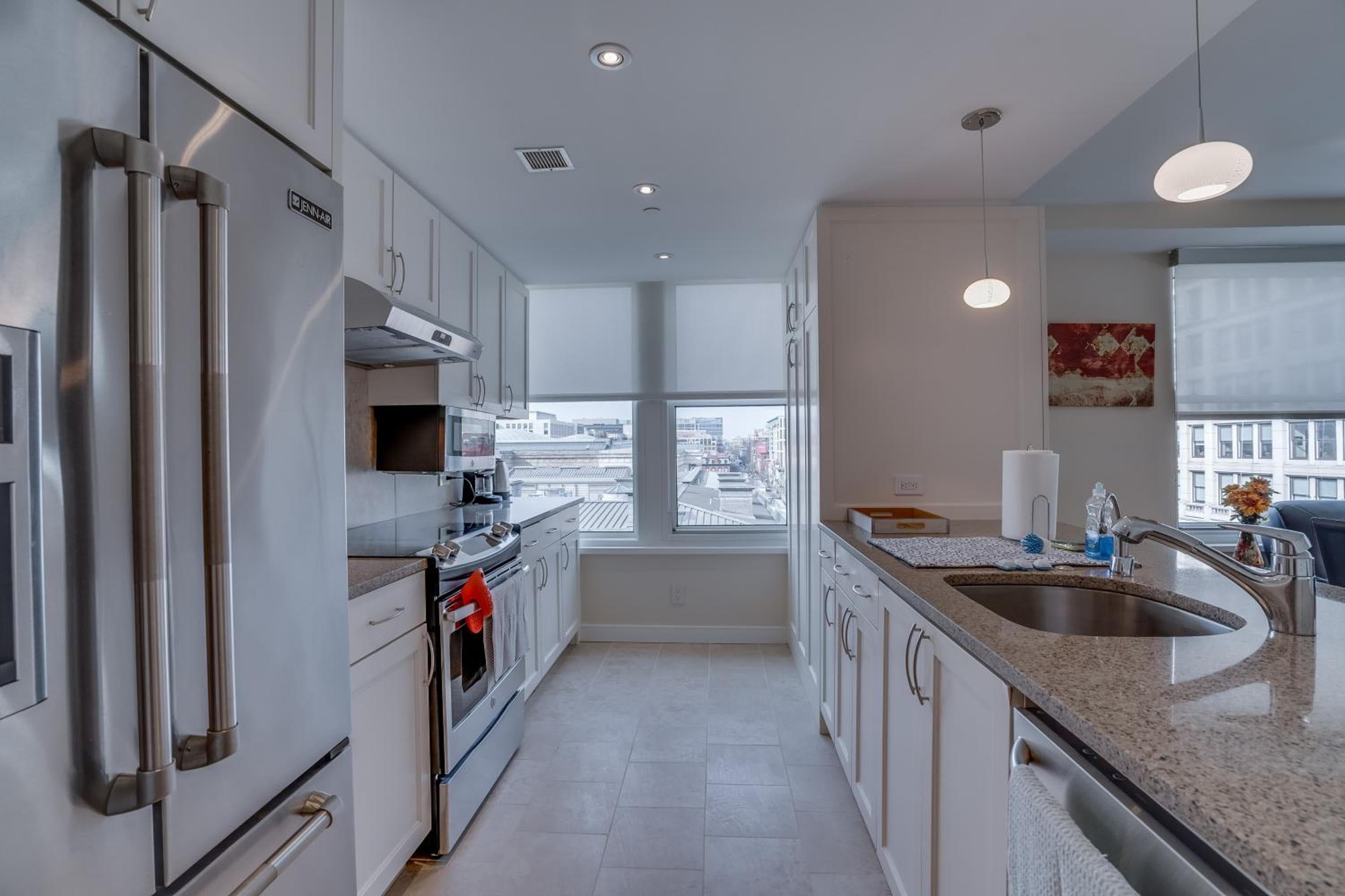 Heaven on Washington Fully Furnished Apartments, Washington, photo 4