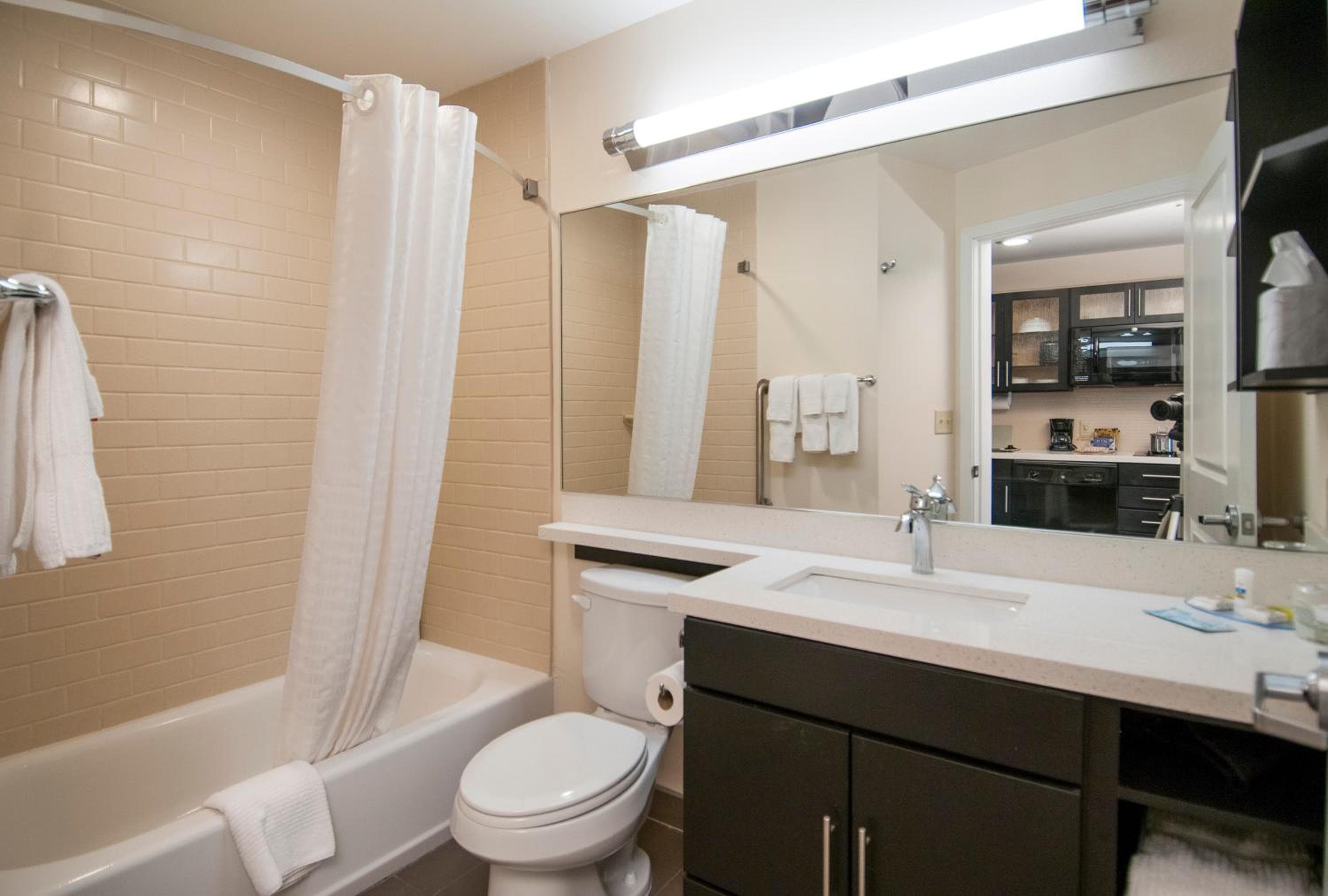 Candlewood Suites - Baton Rouge - College Drive by IHG, Baton Rouge, photo 5