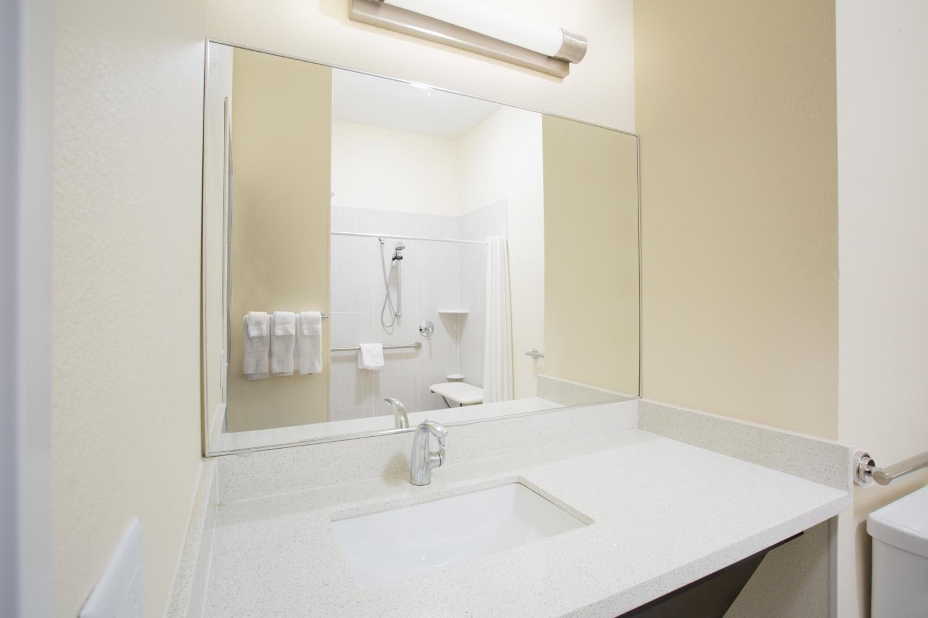 Candlewood Suites Dickinson by IHG, Dickinson, photo 4