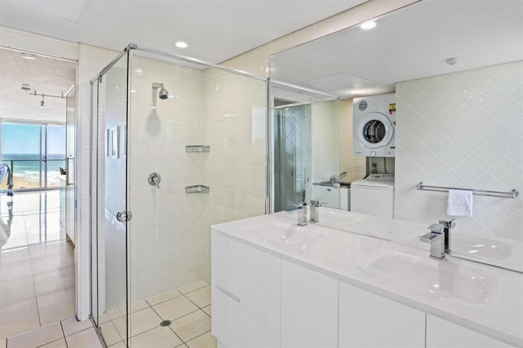 One The Esplanade Apartments on Surfers Paradise, photo 2