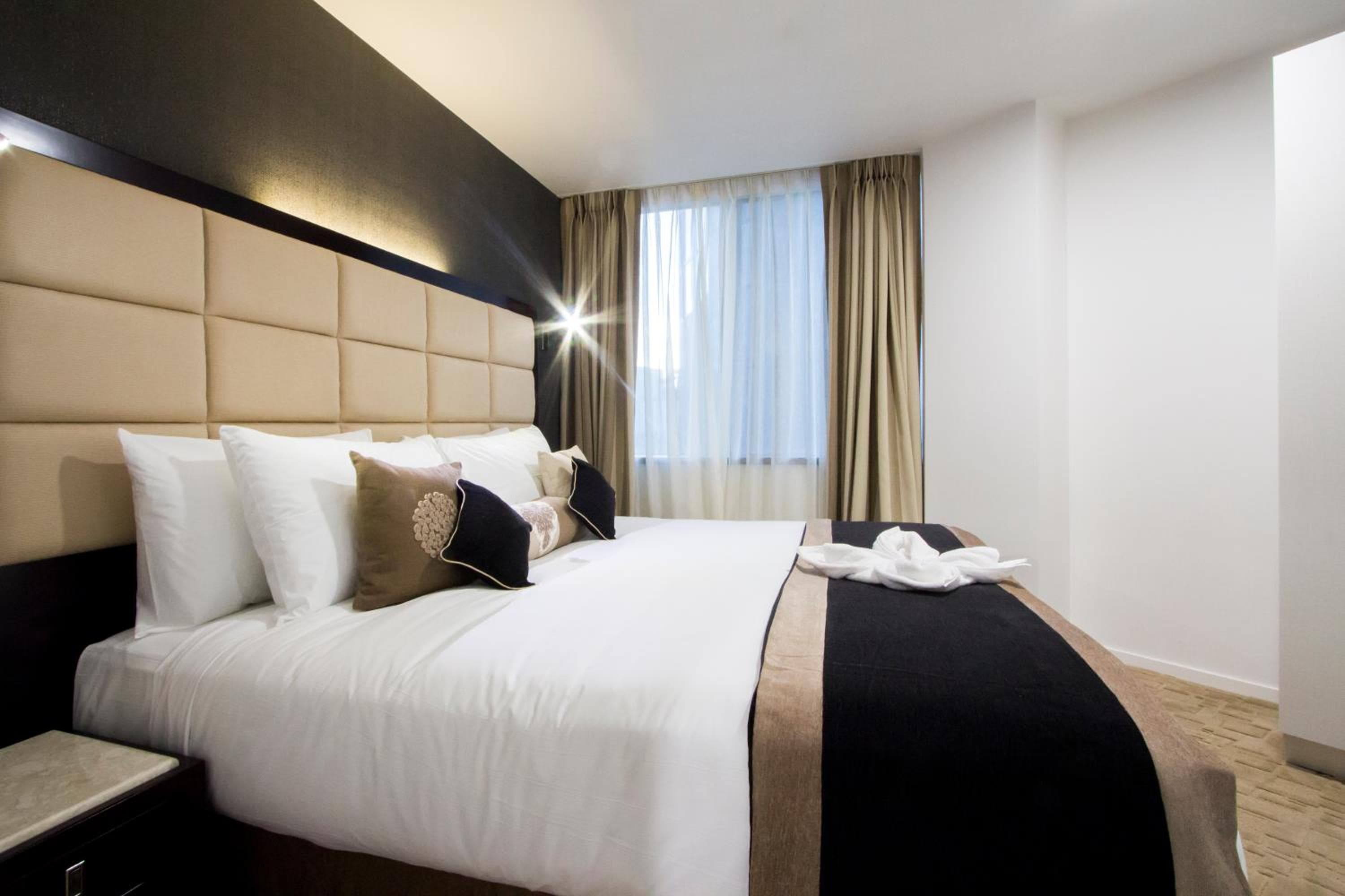 VR Queen Street Hotel & Suites, Auckland, photo 2