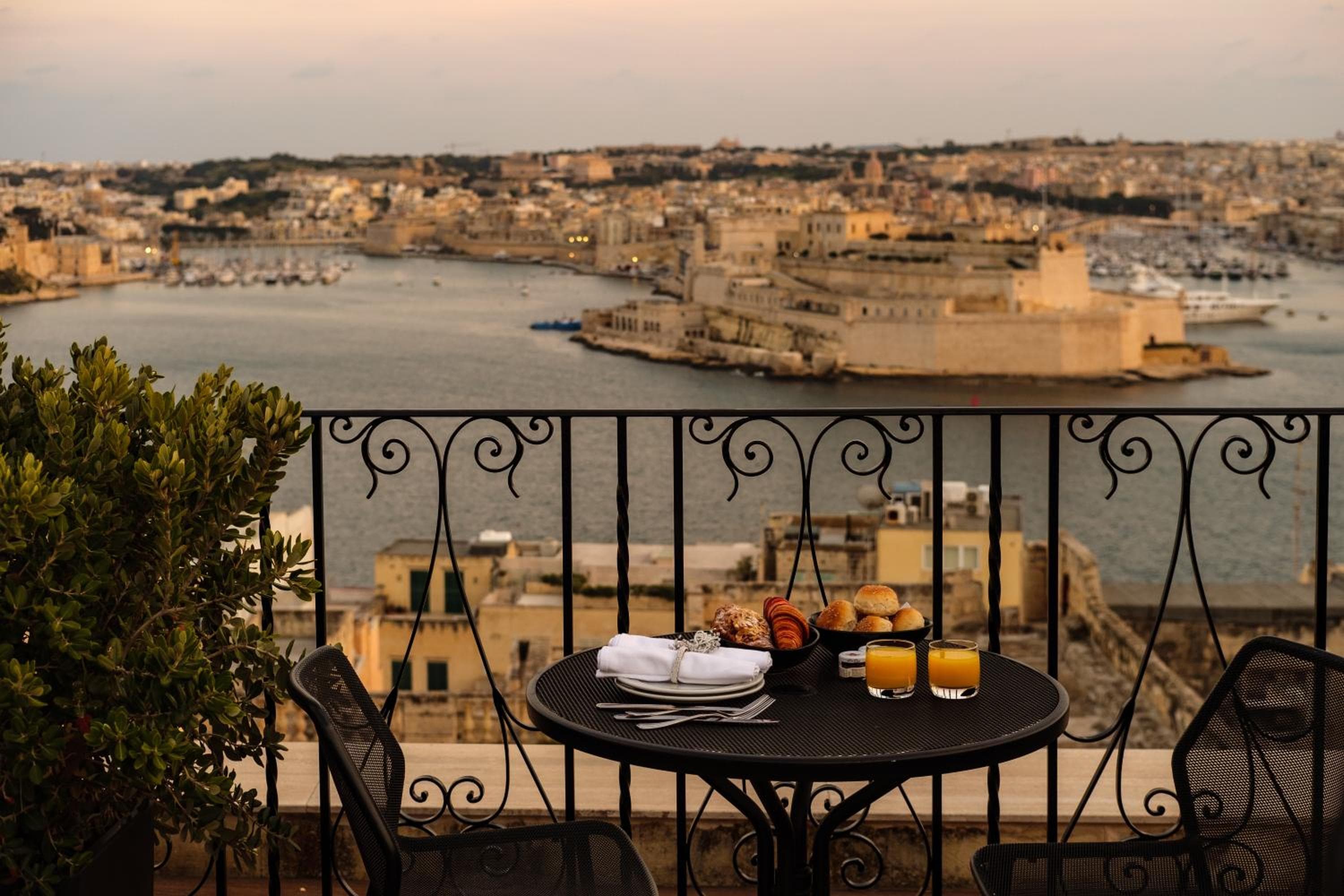 1926 Le Parisot Boutique Suites, Valletta, photo 4