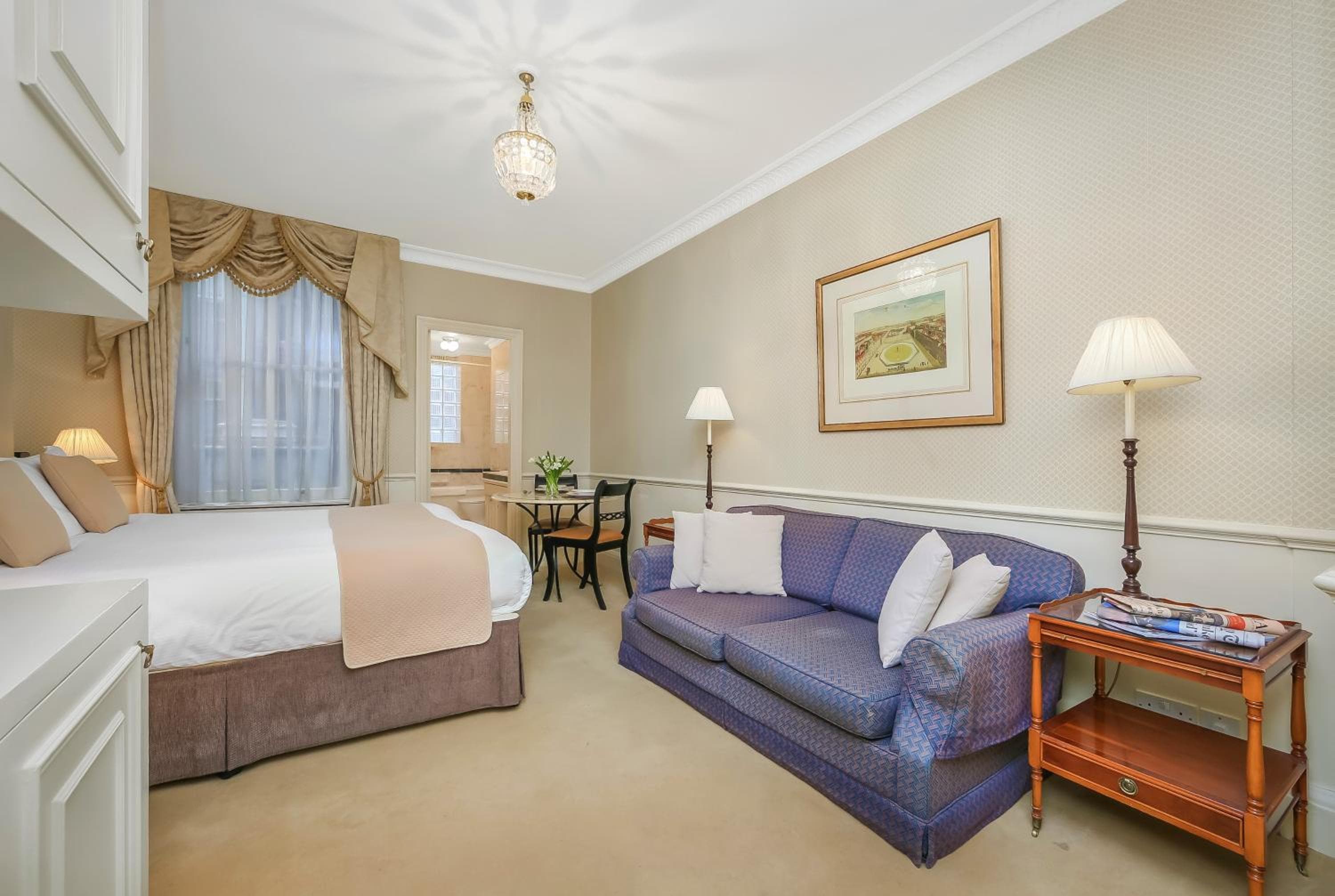 Curzon Street by Mansley, London, photo 6