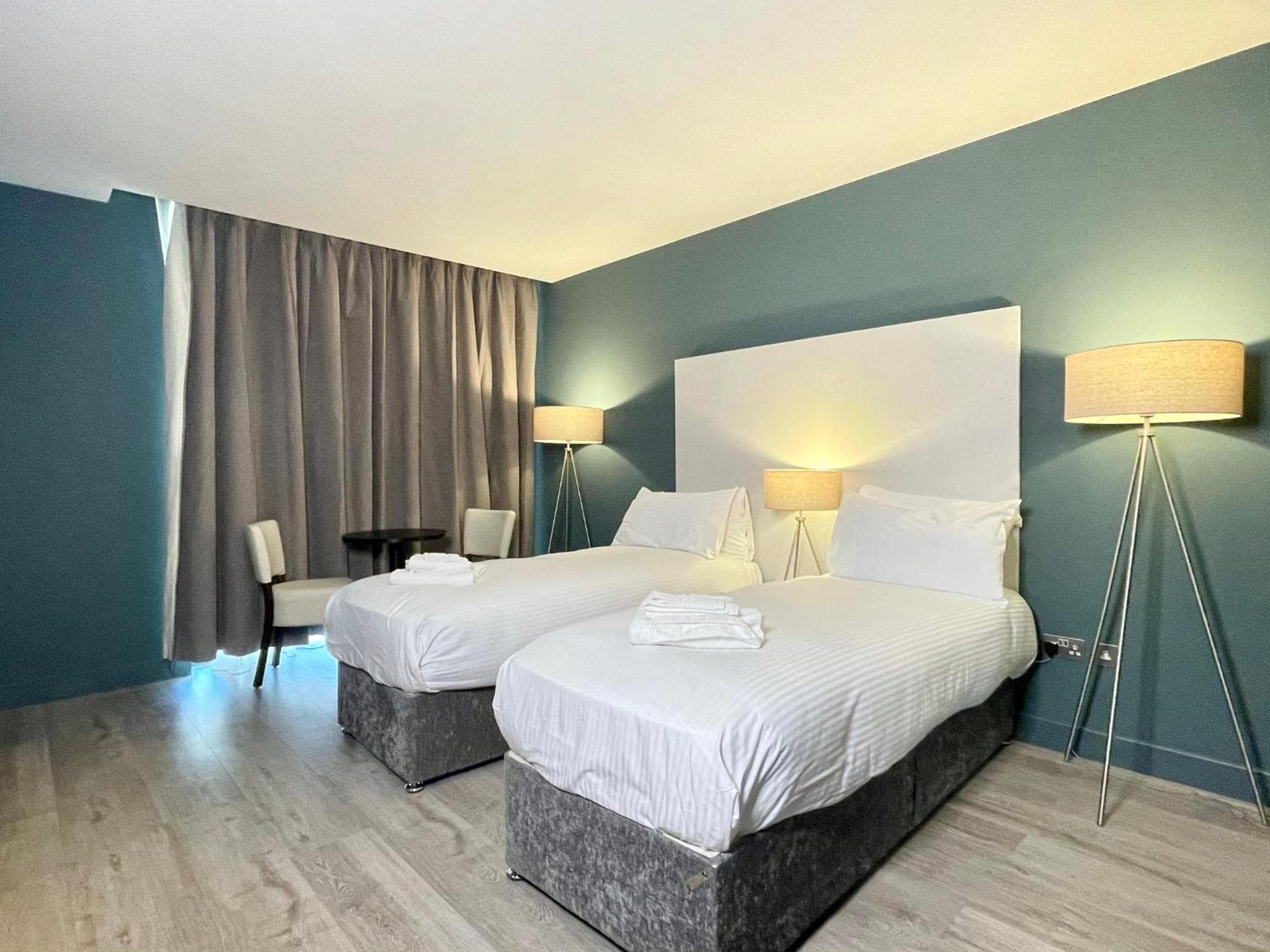 Axiom Park Hotel, London, photo 6