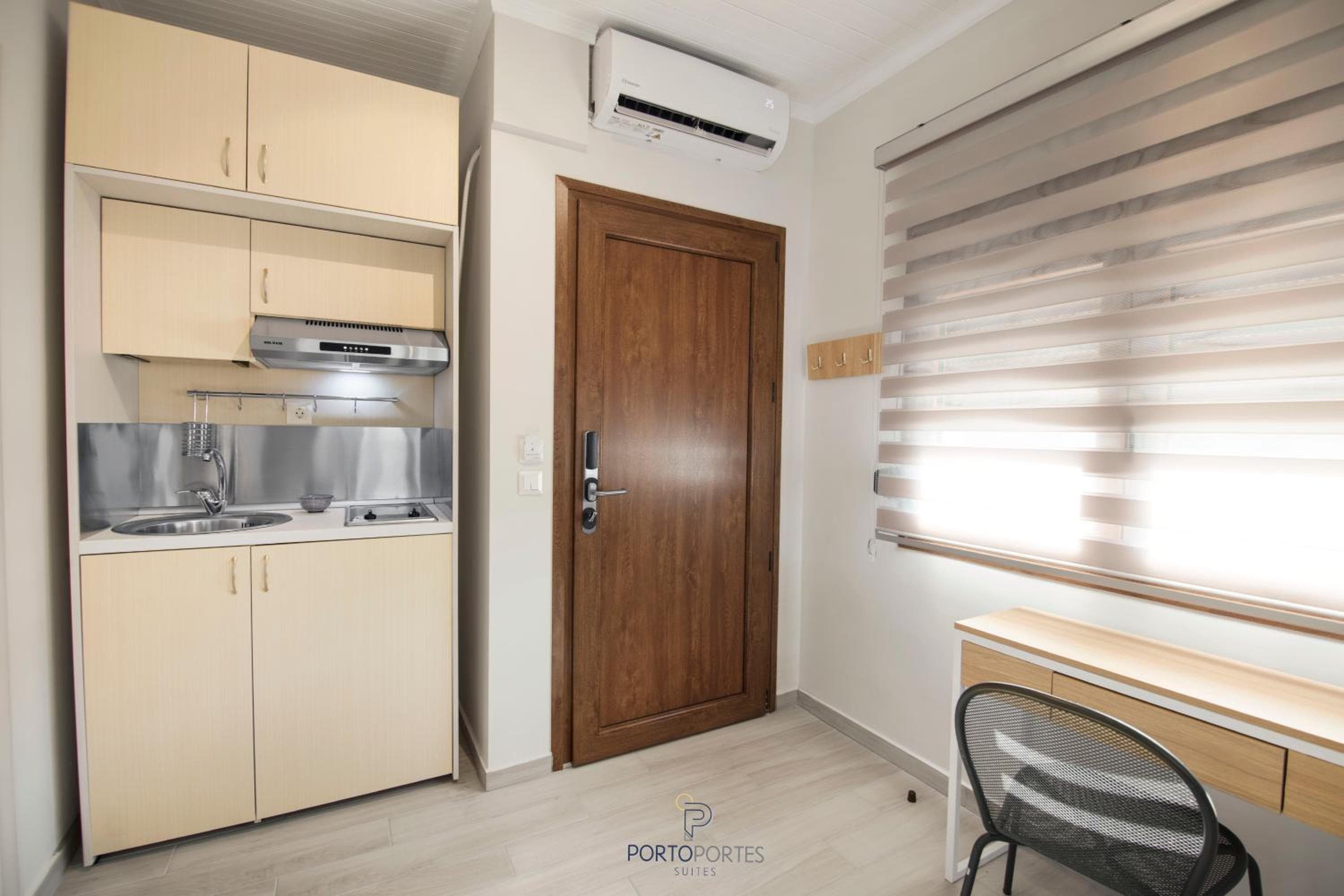 PORTO PORTES suites, Nea Potidaea, photo 5