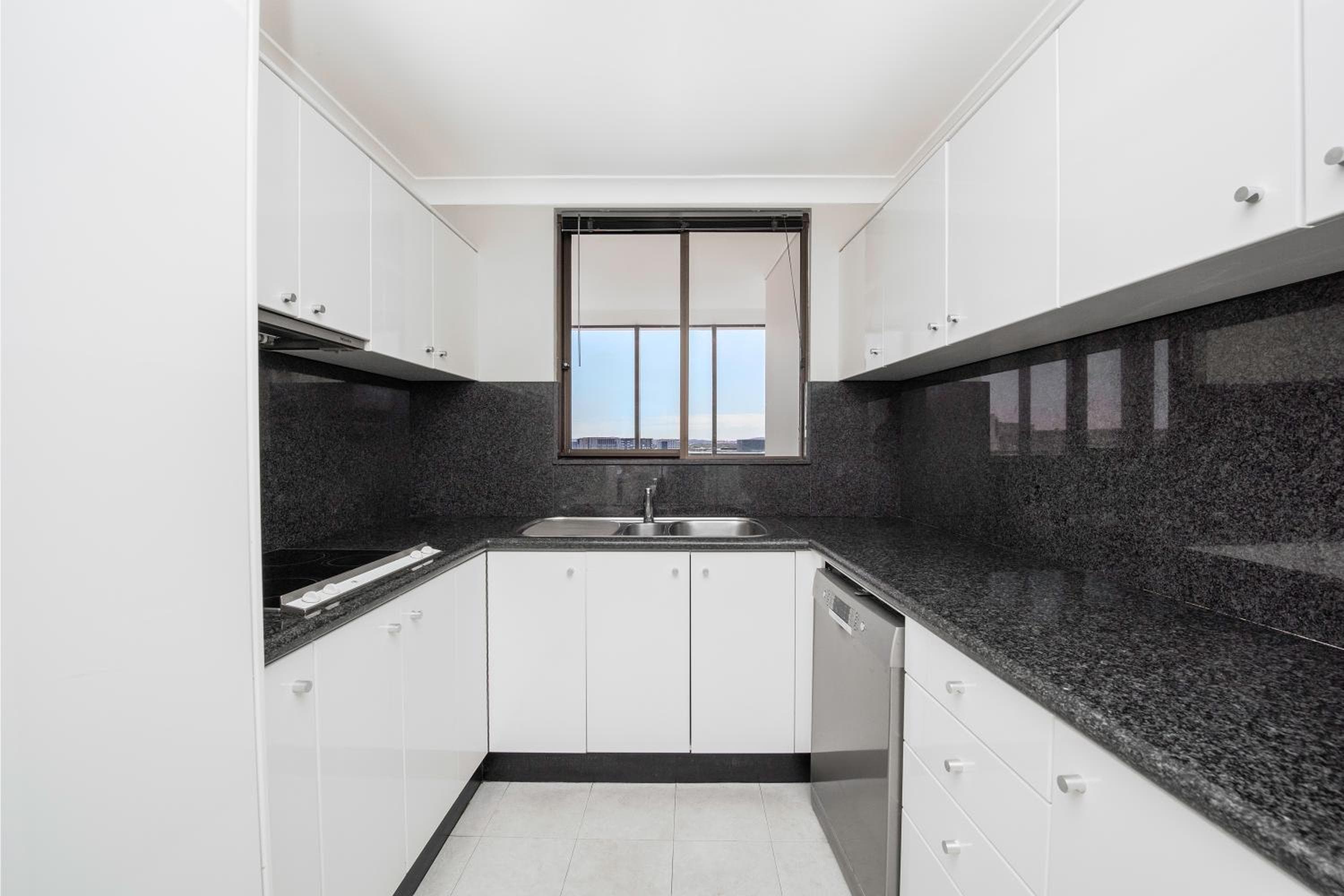 BreakFree Capital Tower Apartments, Canberra, photo 2