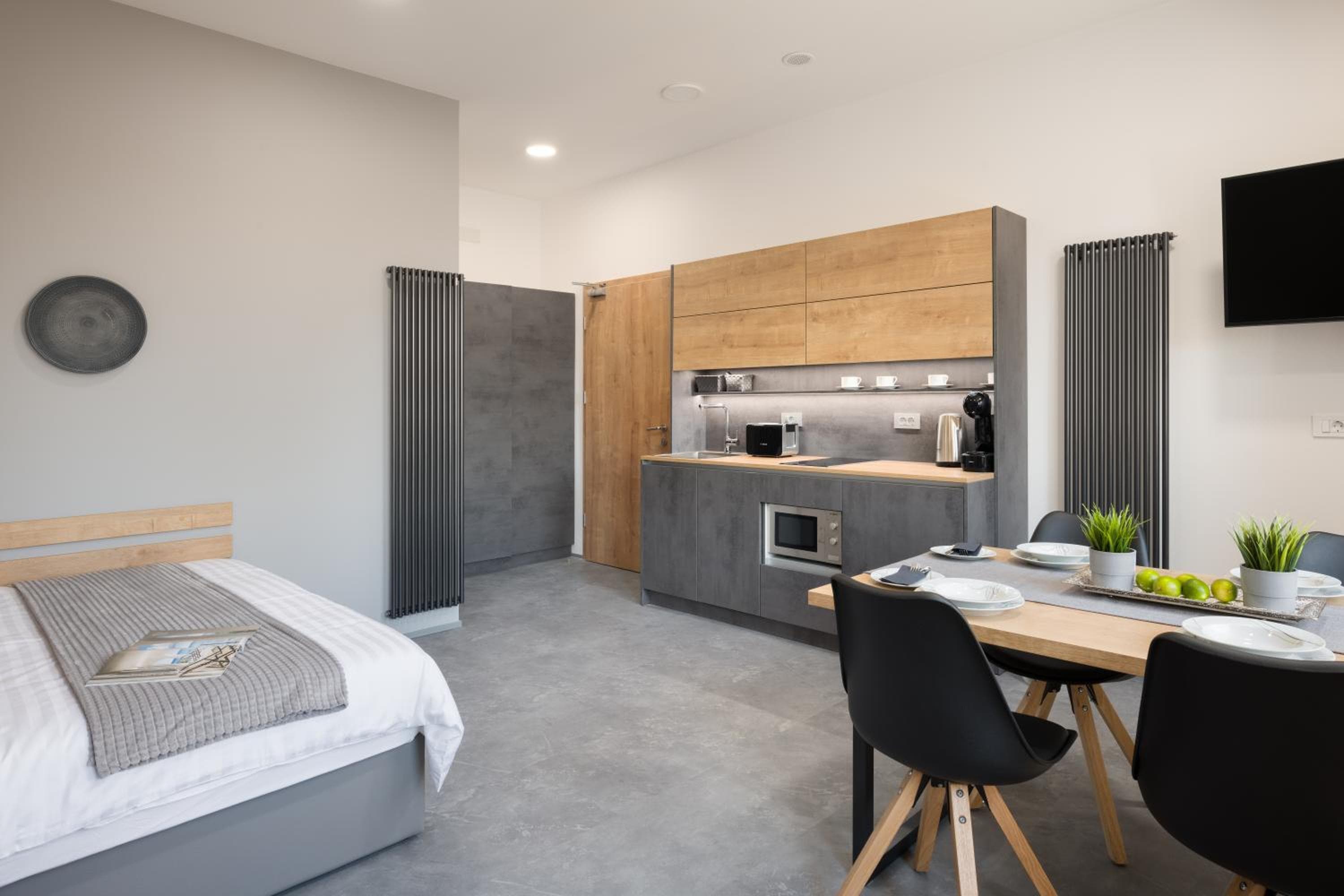 Vila Emona - Central Apartments - Free Parking, Ljubljana, photo 2