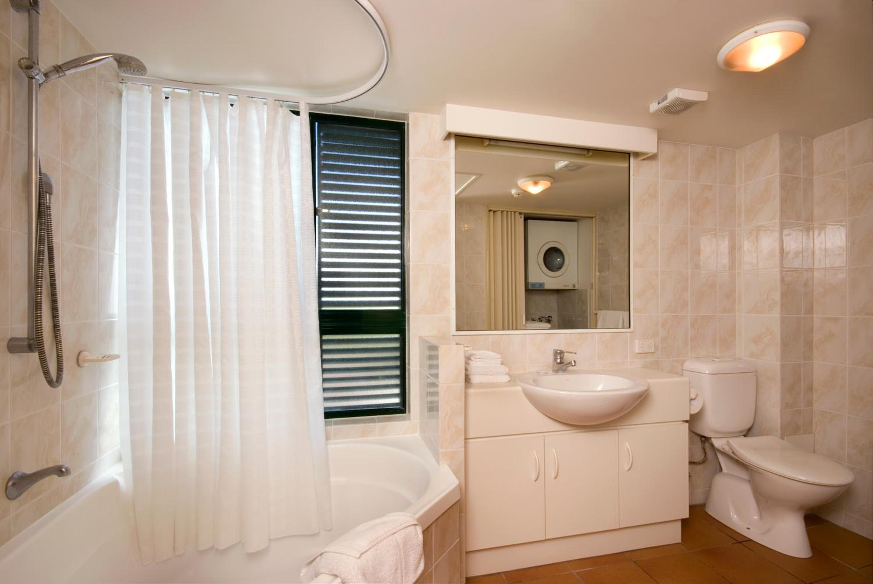 Tropic Towers Apartments, Cairns, photo 6
