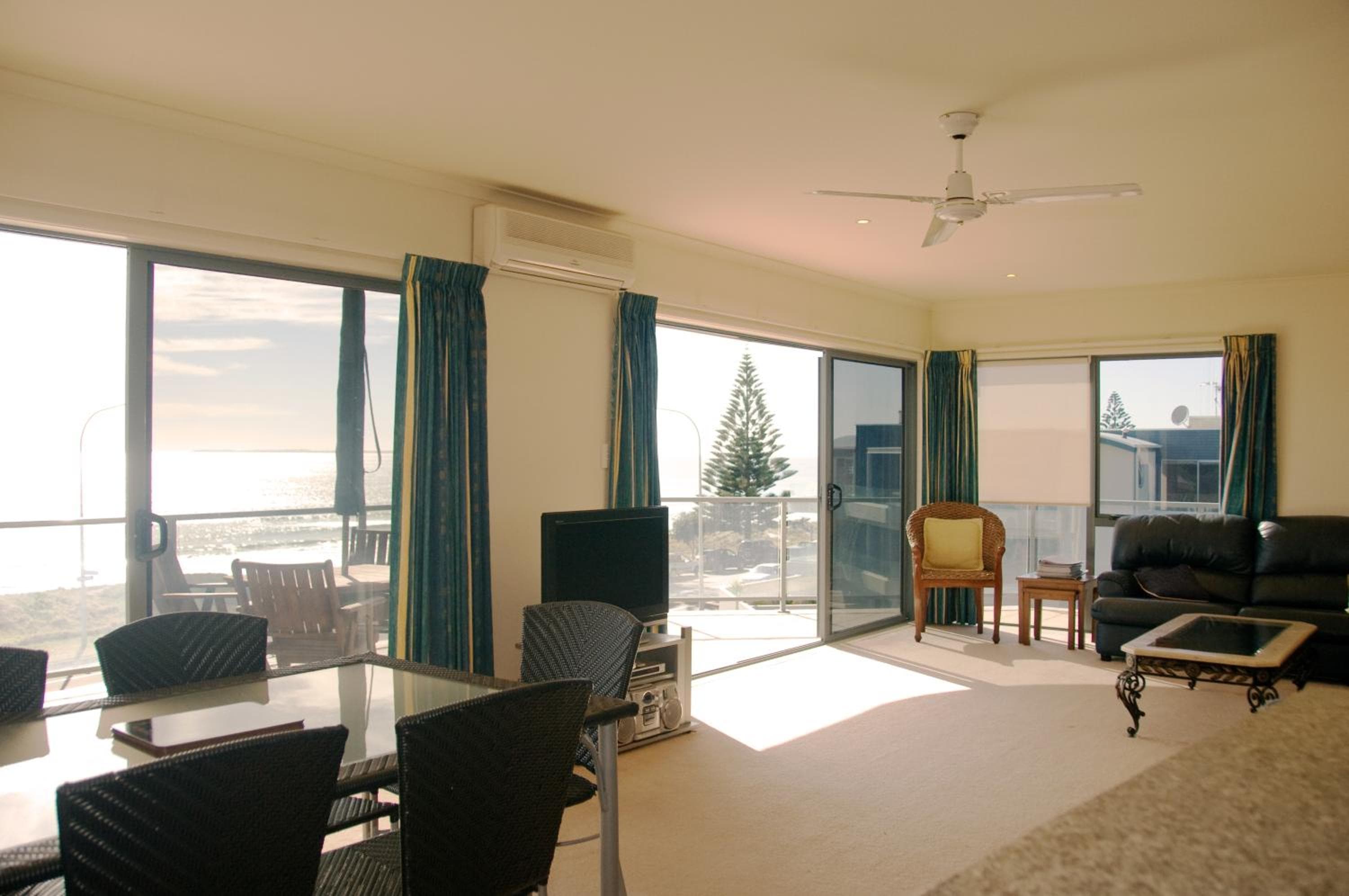 The Reef Beachfront Apartments, Mount Maunganui, photo 5