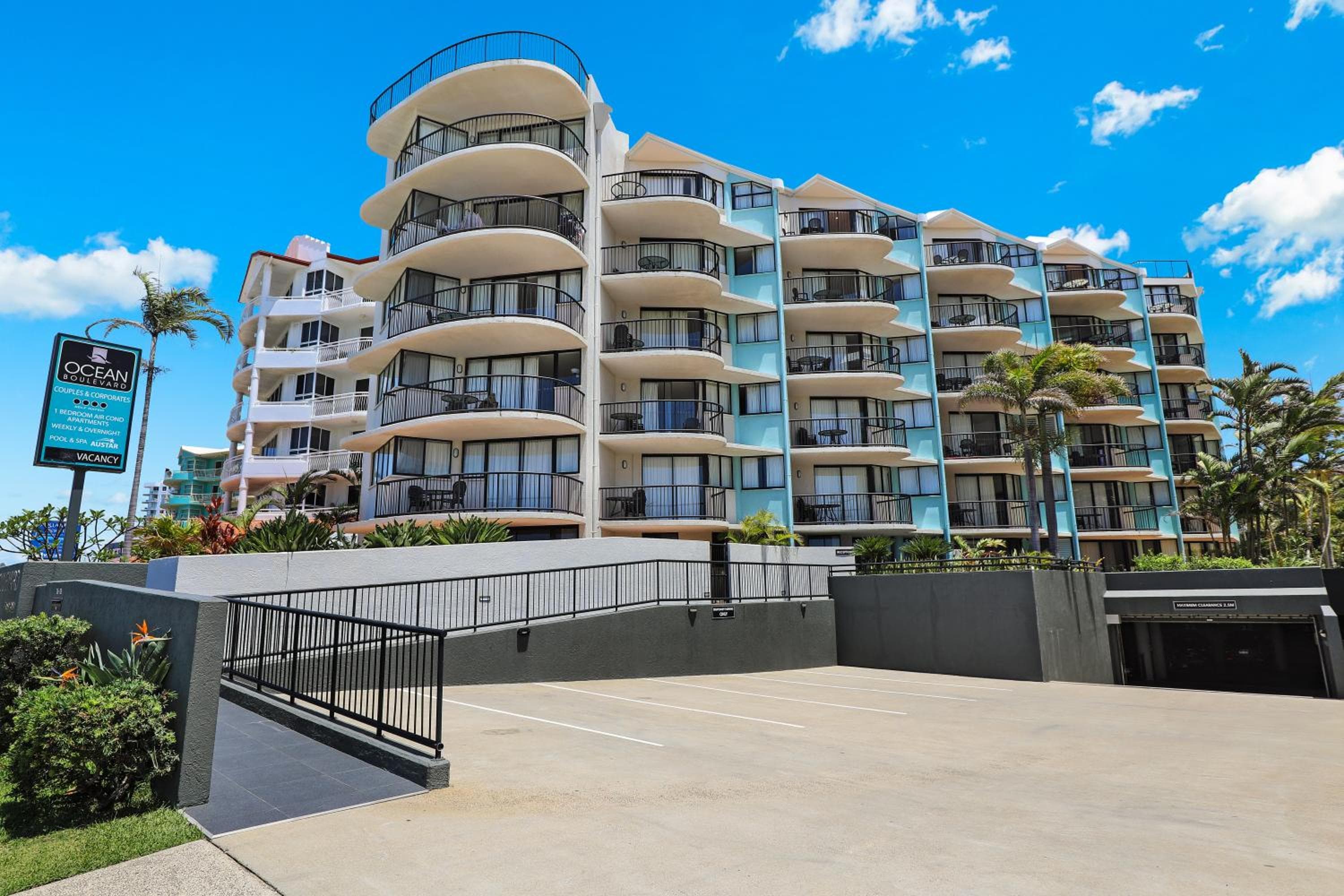 Ocean Boulevard, Alexandra Headland